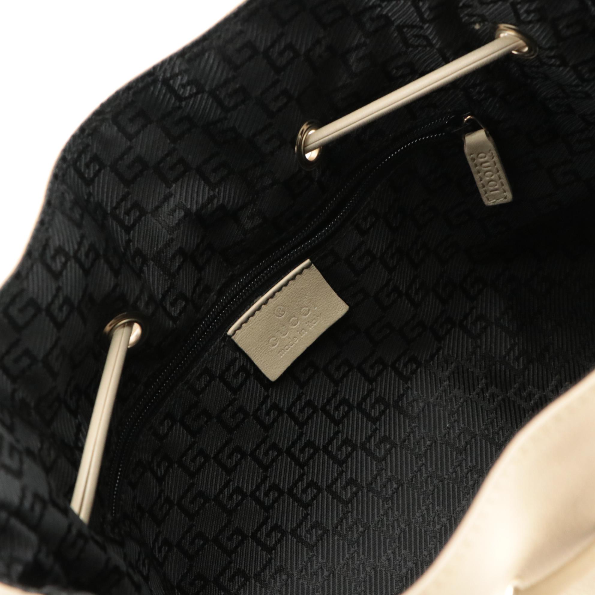 Gucci Drawstring Shoulder Bag in Neutral Calfskin Leather