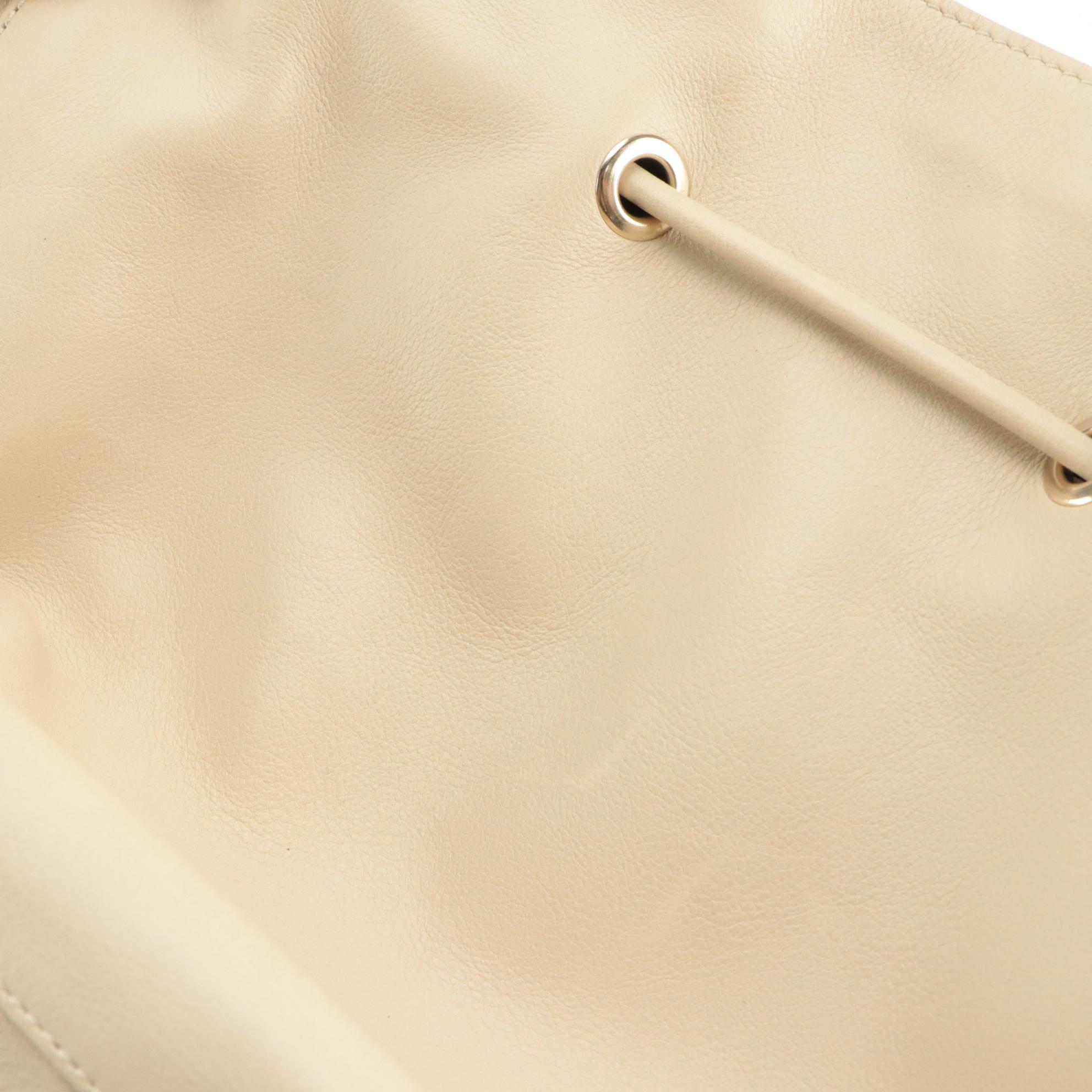 Gucci Drawstring Shoulder Bag in Neutral Calfskin Leather