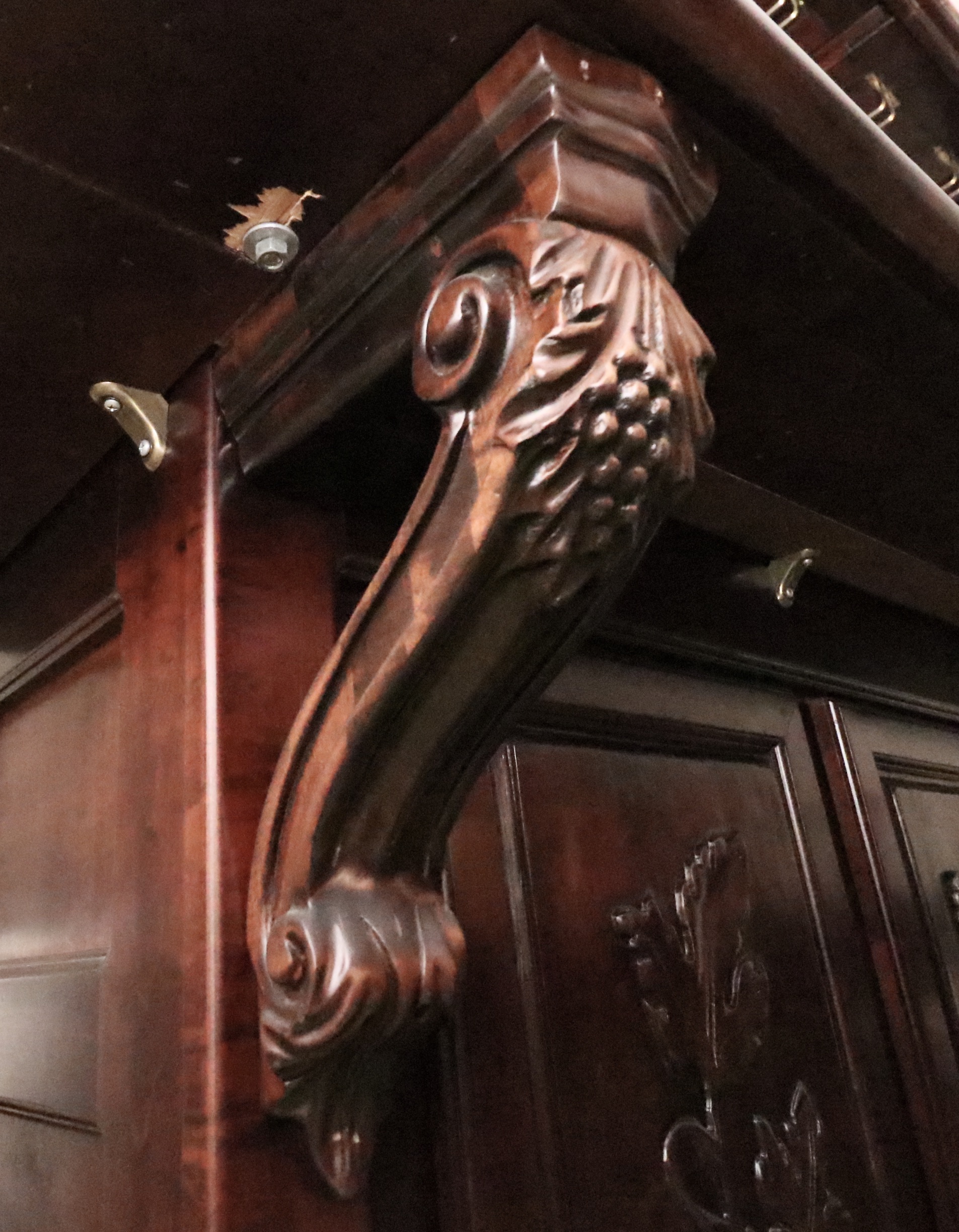 English Pub Style Freestanding Bar with Illuminated Stained Glass Canopy
