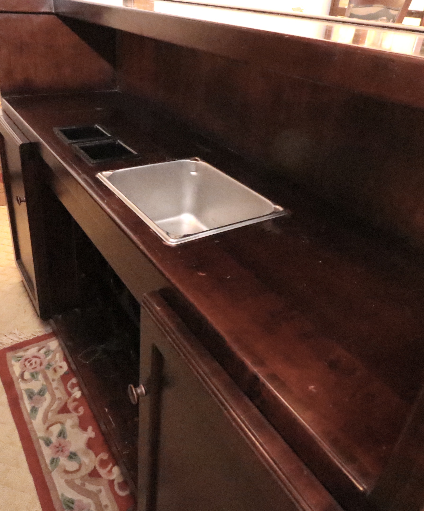 English Pub Style Freestanding Bar with Illuminated Stained Glass Canopy