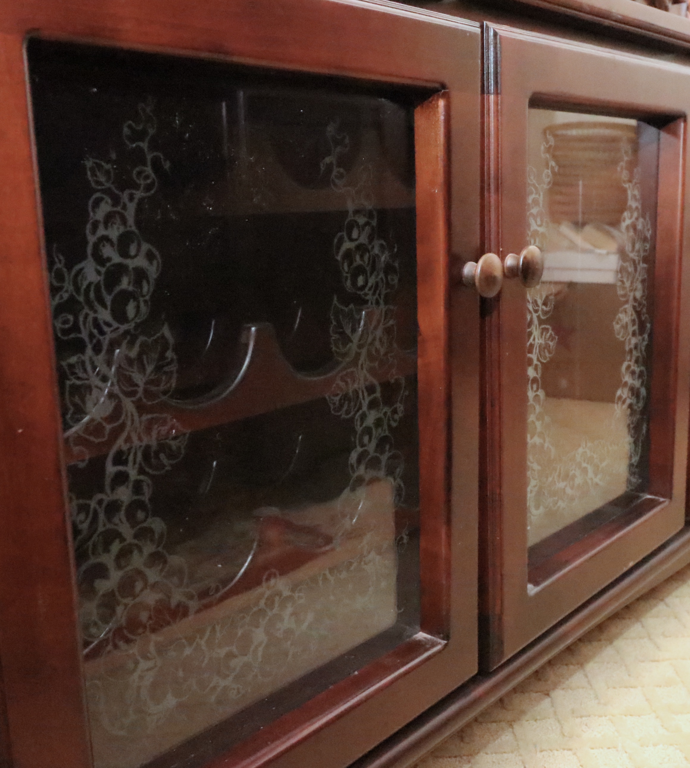 English Pub Style Freestanding Bar with Illuminated Stained Glass Canopy