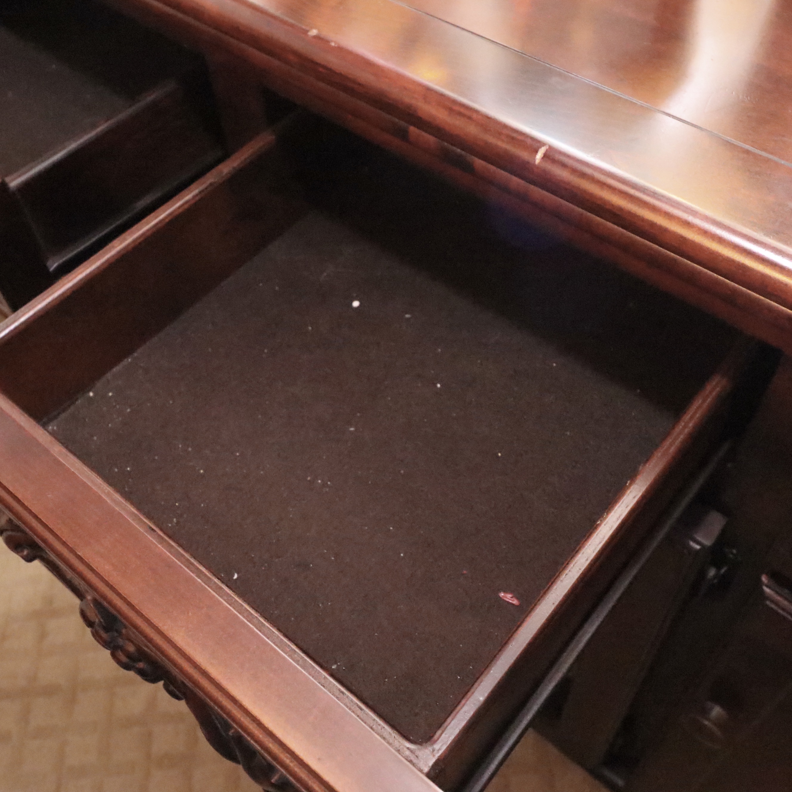 English Pub Style Freestanding Bar with Illuminated Stained Glass Canopy