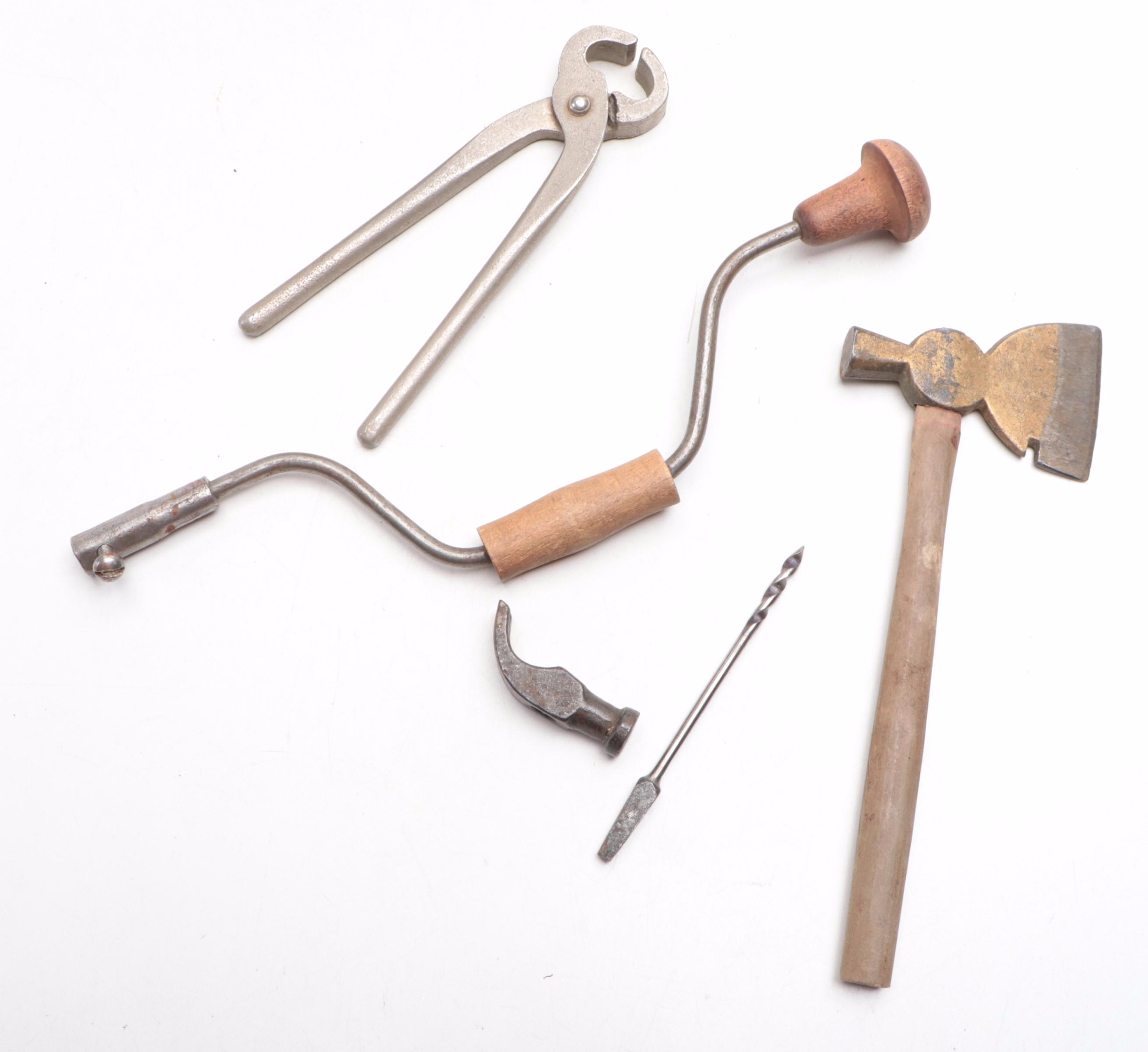 Converse Manual Trainer Vintage Oak Tool Box With Hand Tools