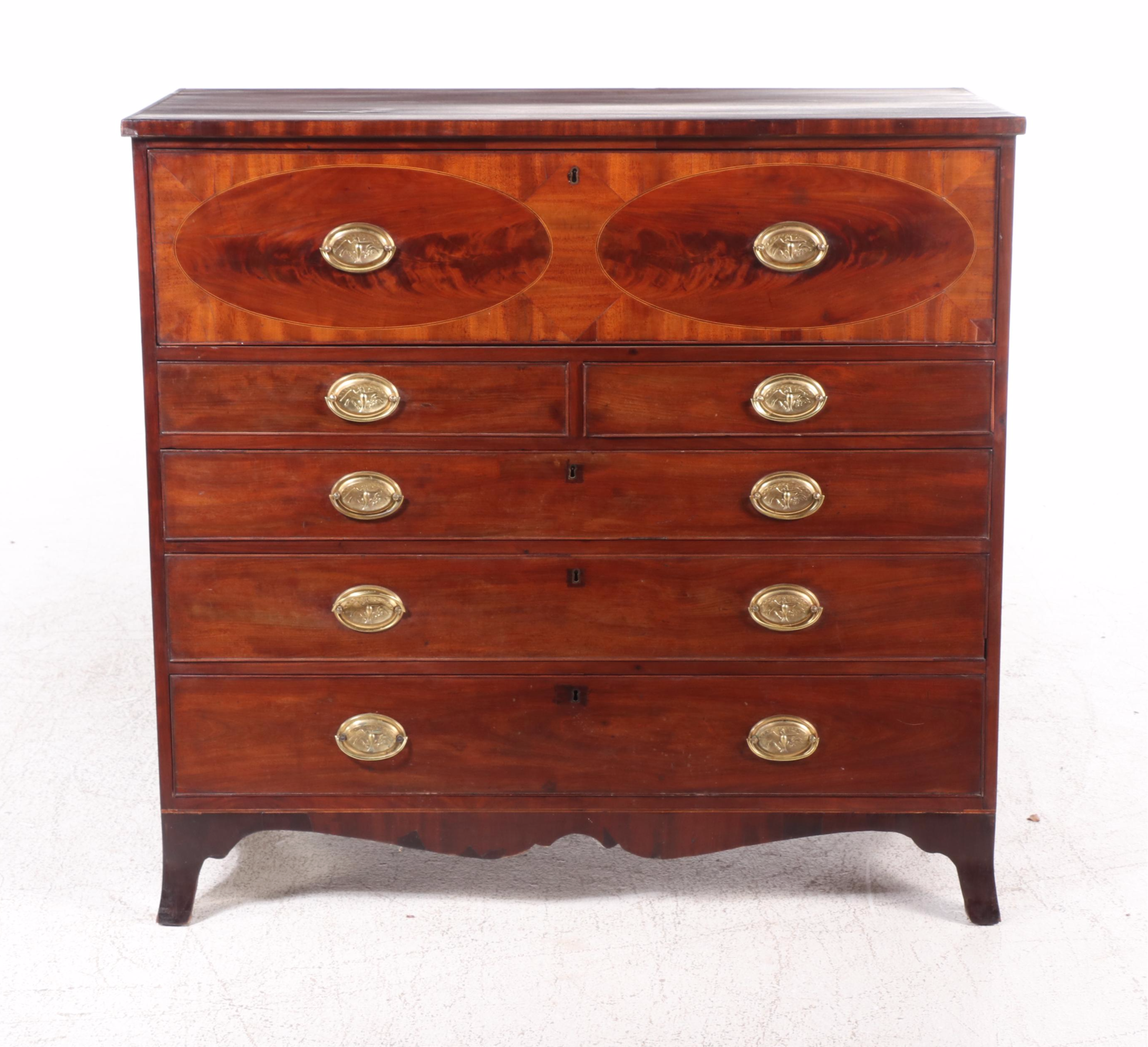 Federal Flame Mahogany and String-Inlaid Butler's Desk, Early 19th Century