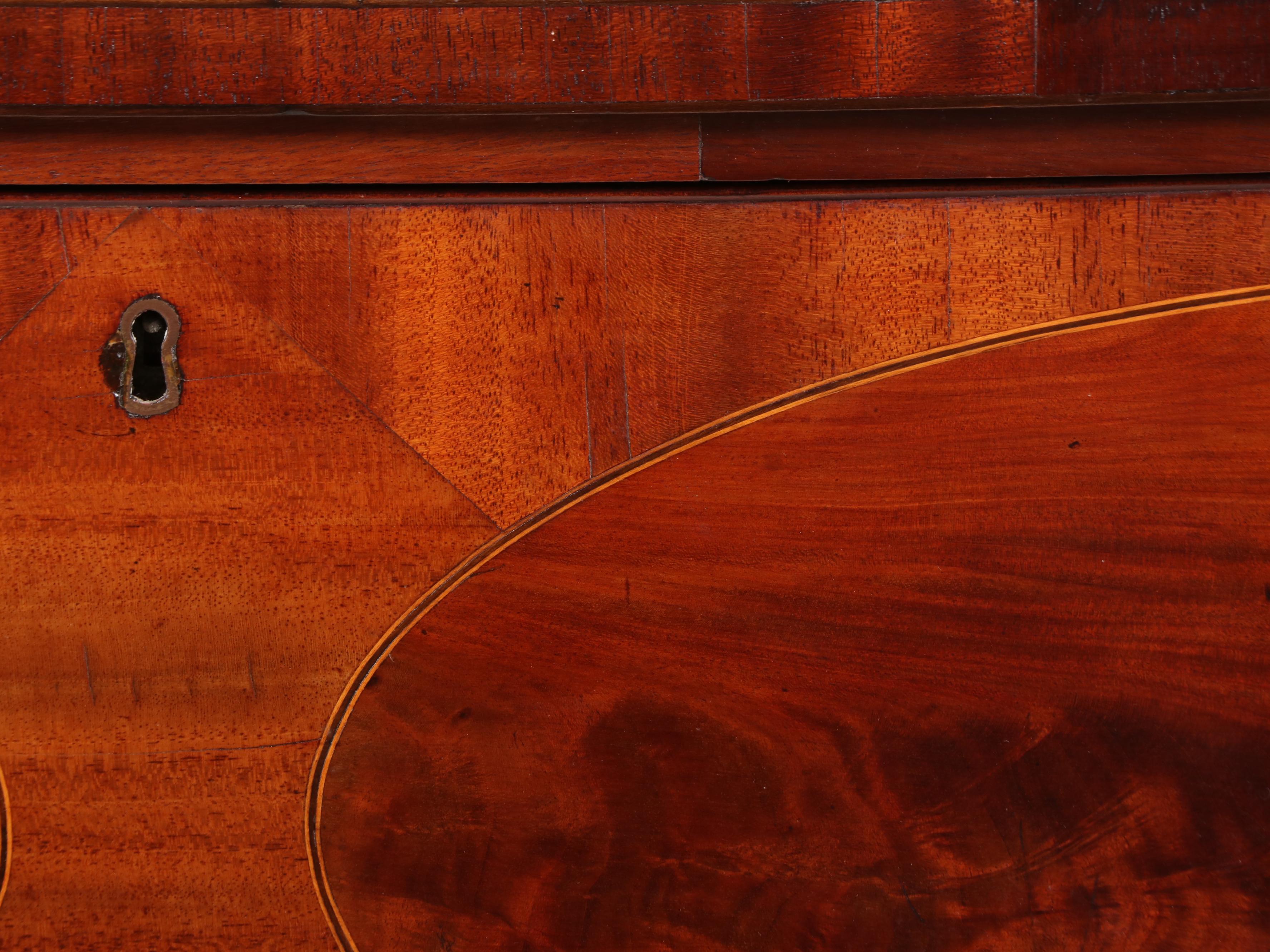 Federal Flame Mahogany and String-Inlaid Butler's Desk, Early 19th Century