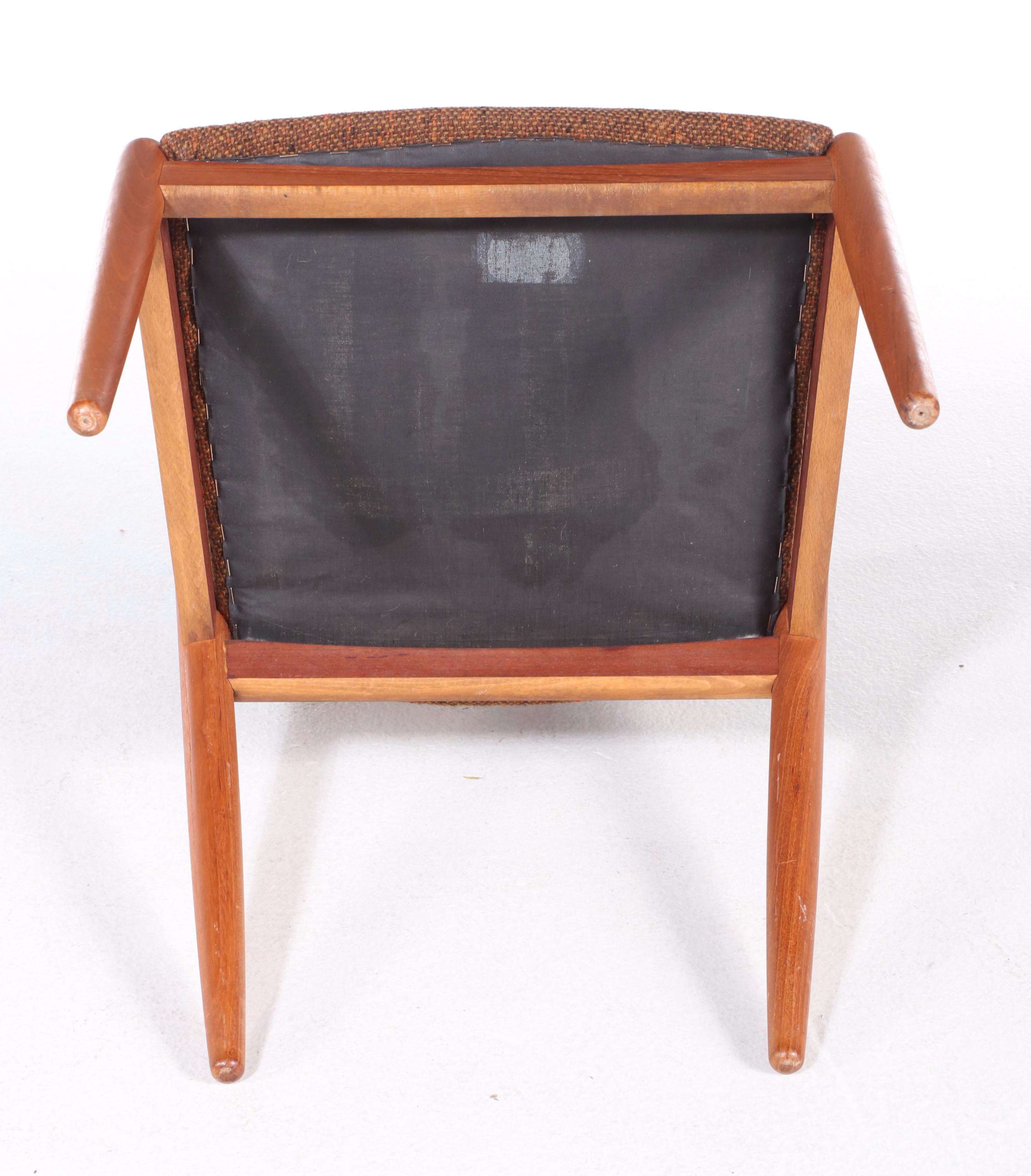 Gudme Møbelfabrik Danish Modern Teak Dining Table and Four Chairs