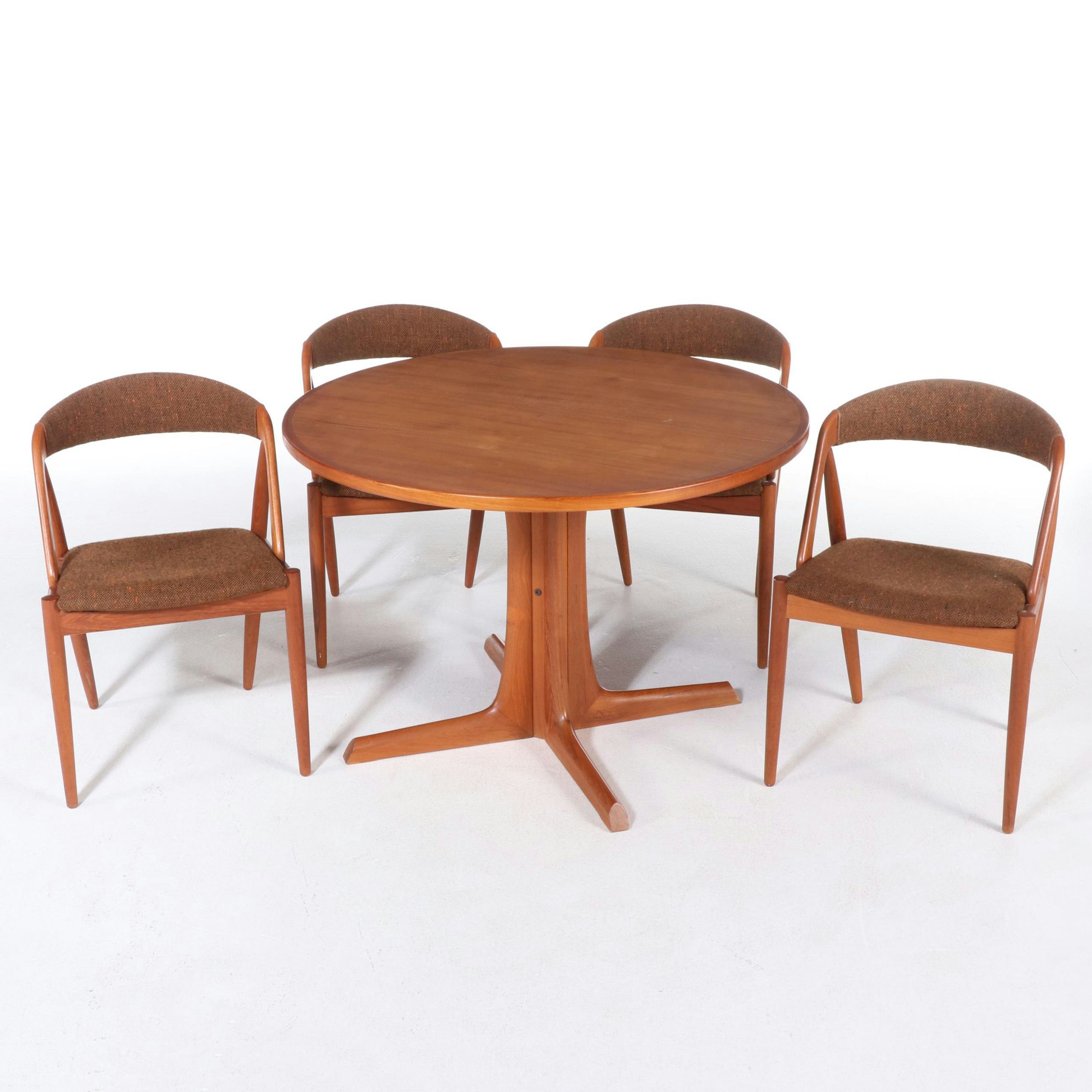 Gudme Møbelfabrik Danish Modern Teak Dining Table and Four Chairs