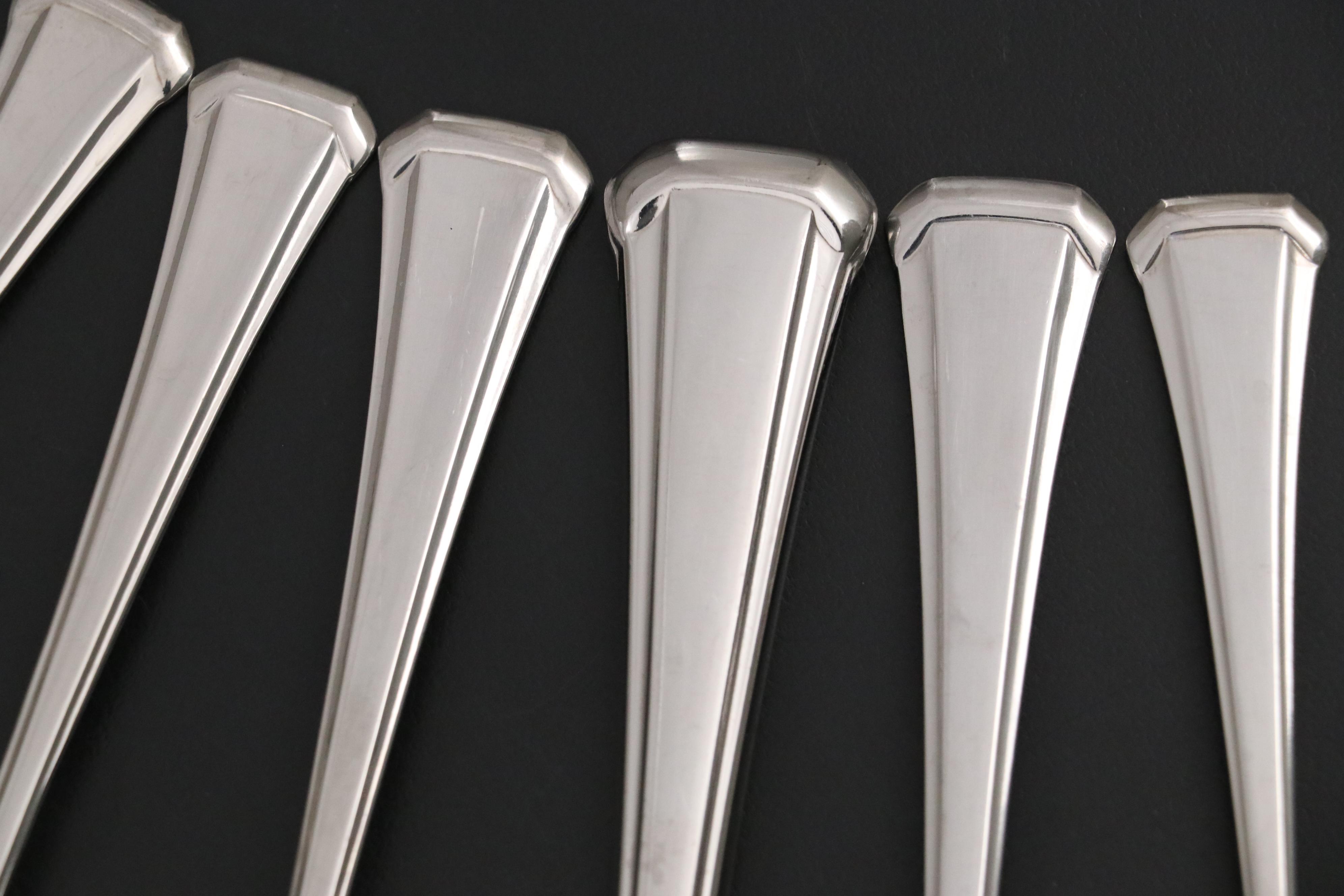 Oneida "Maestro-St.Leger" Silver Plate Flatware