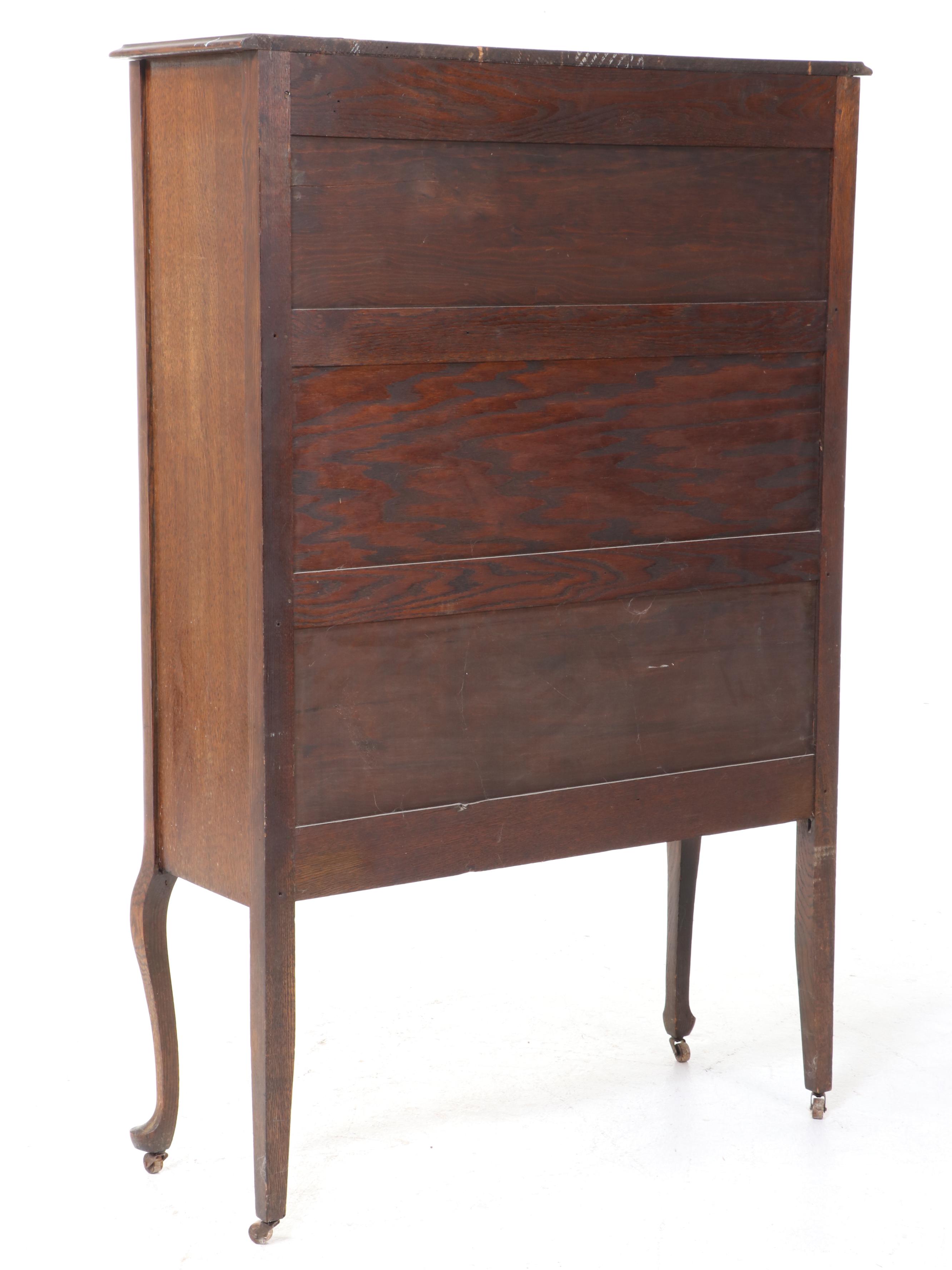 Queen Anne Style Oak and Glass China Cabinet, Early to Mid-20th Century