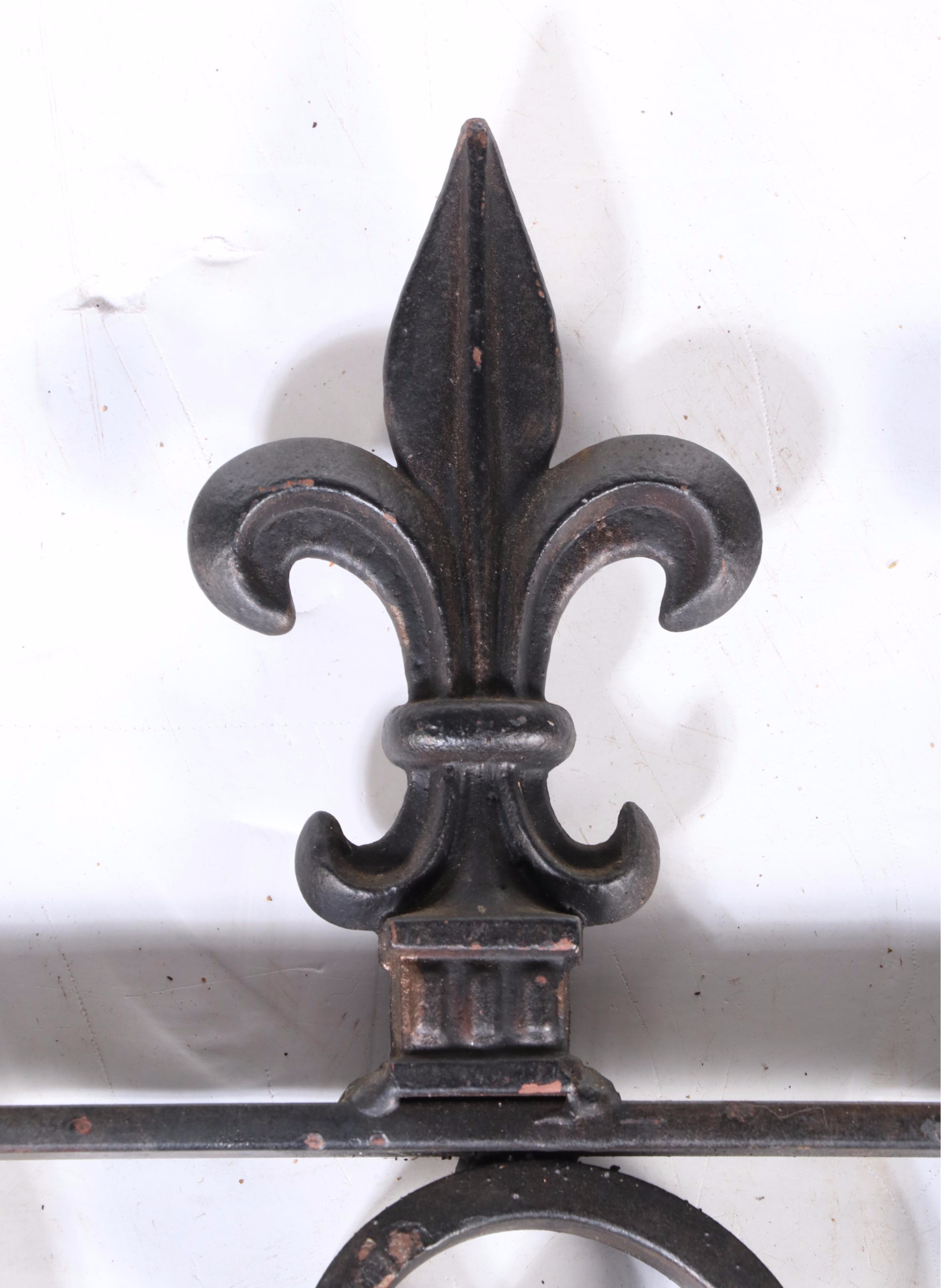 Victorian Style Wrought Iron Ornamental Garden Bed Edging