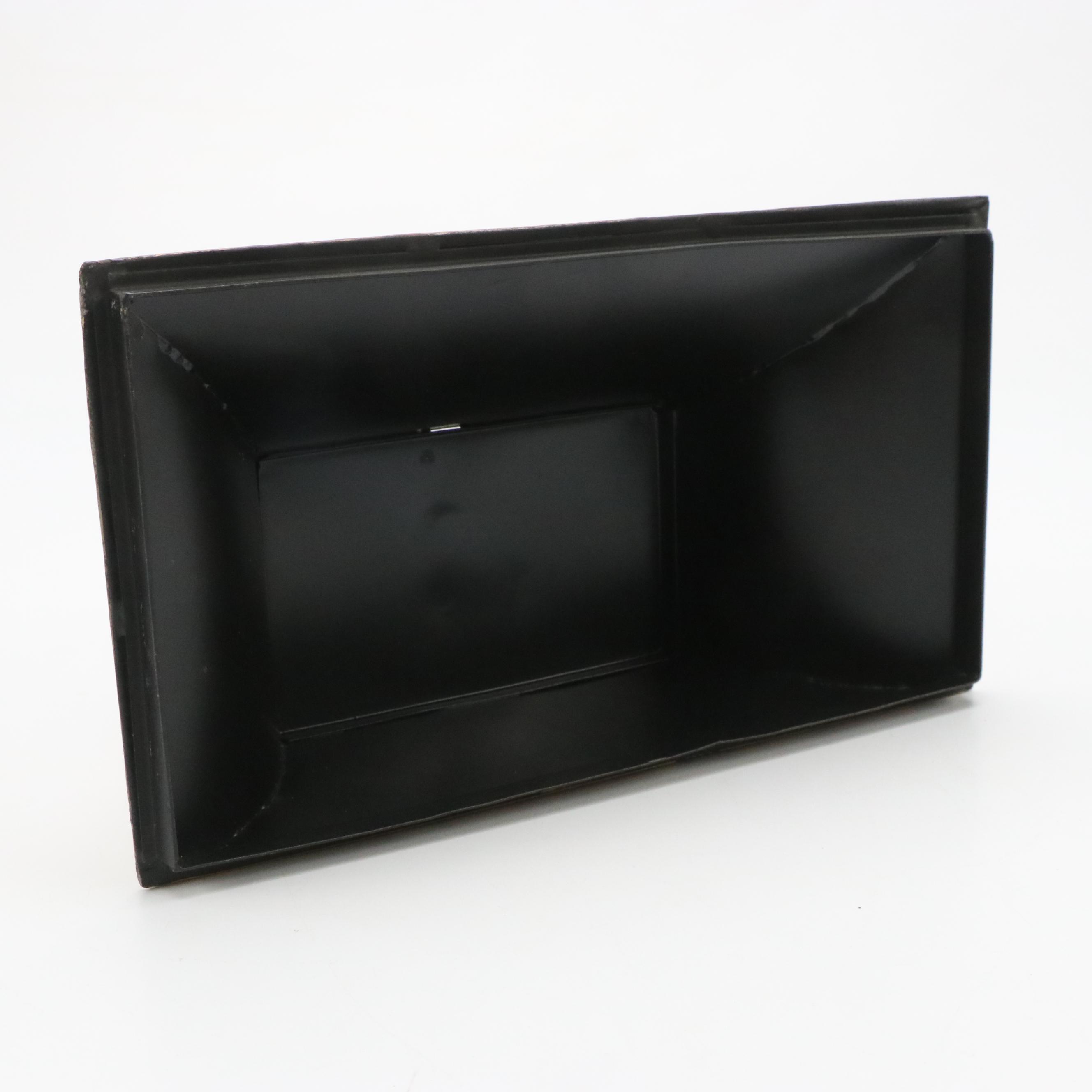 French Tole Style Metal Lavabo