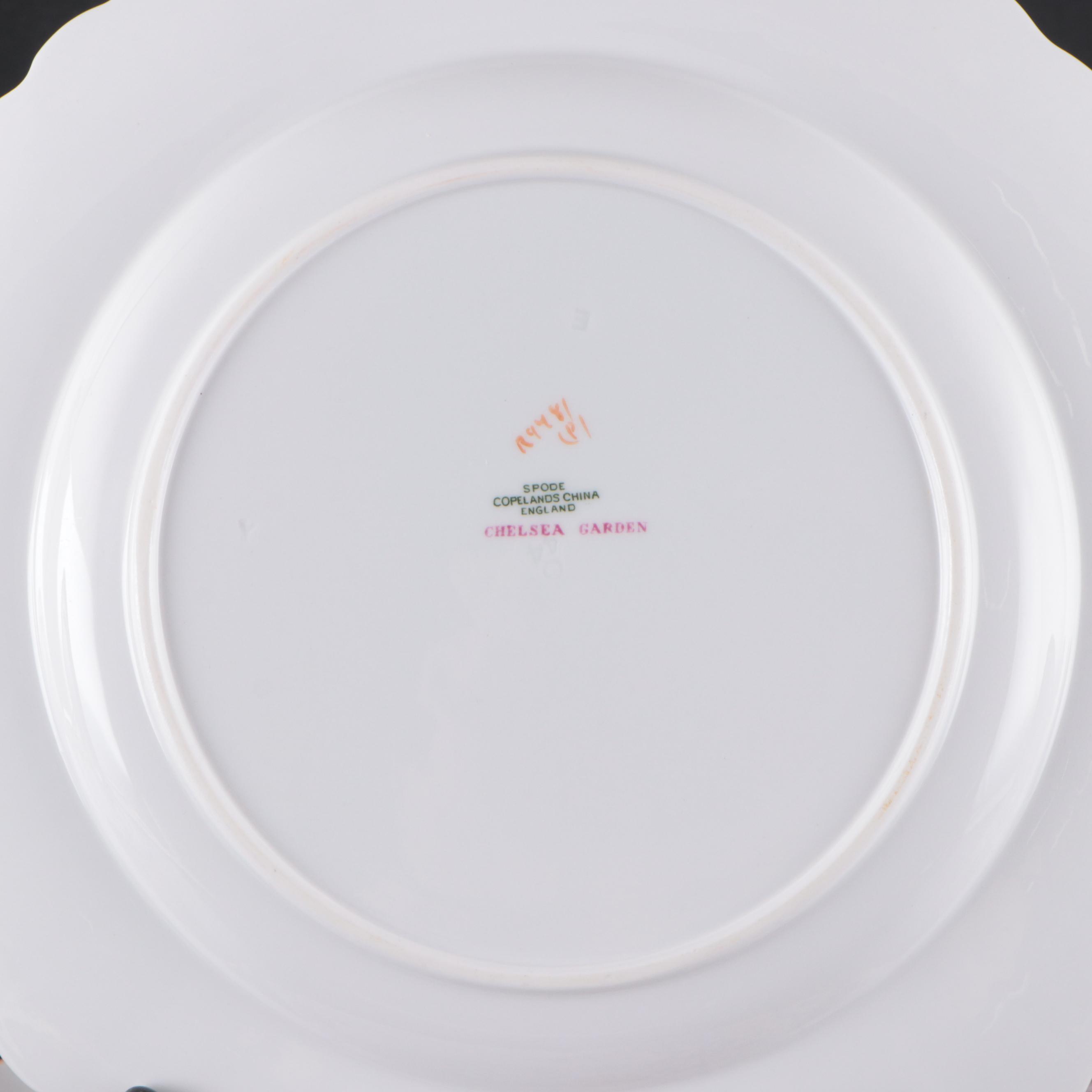 Spode "Chelsea Garden" Scalloped Mustard Trim Dinnerware, Mid to Late 20th C.