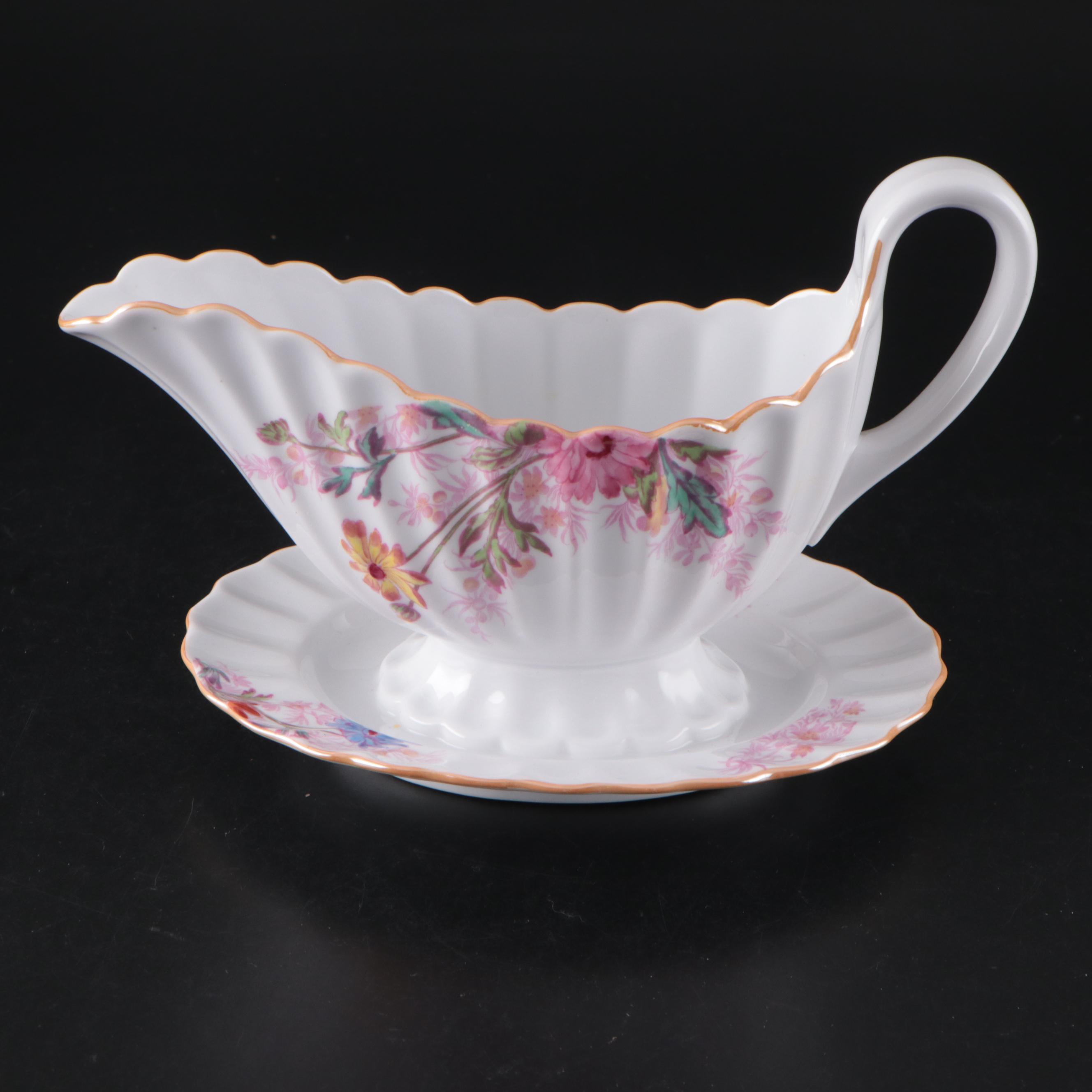 Spode "Chelsea Garden" Scalloped Mustard Trim Dinnerware, Mid to Late 20th C.