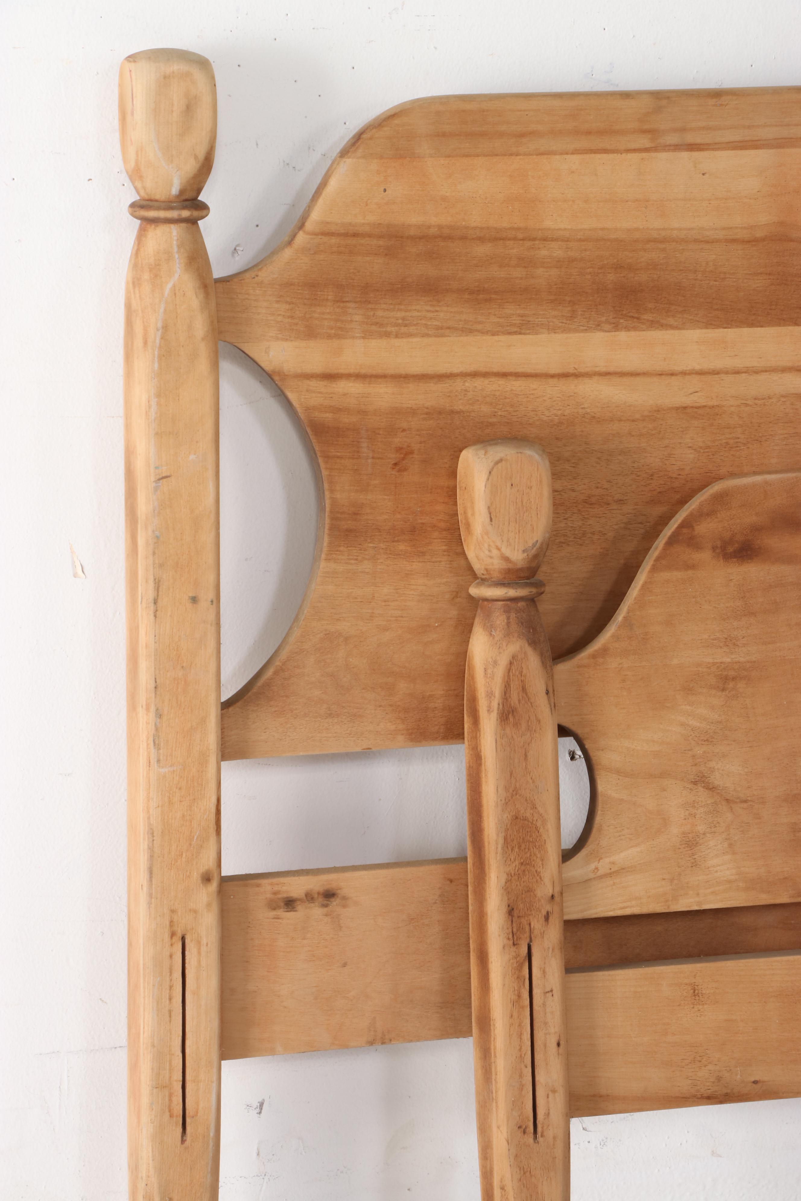 Two Baumritter Early American Style Maple Twin Size Bed Frames, 20th Century