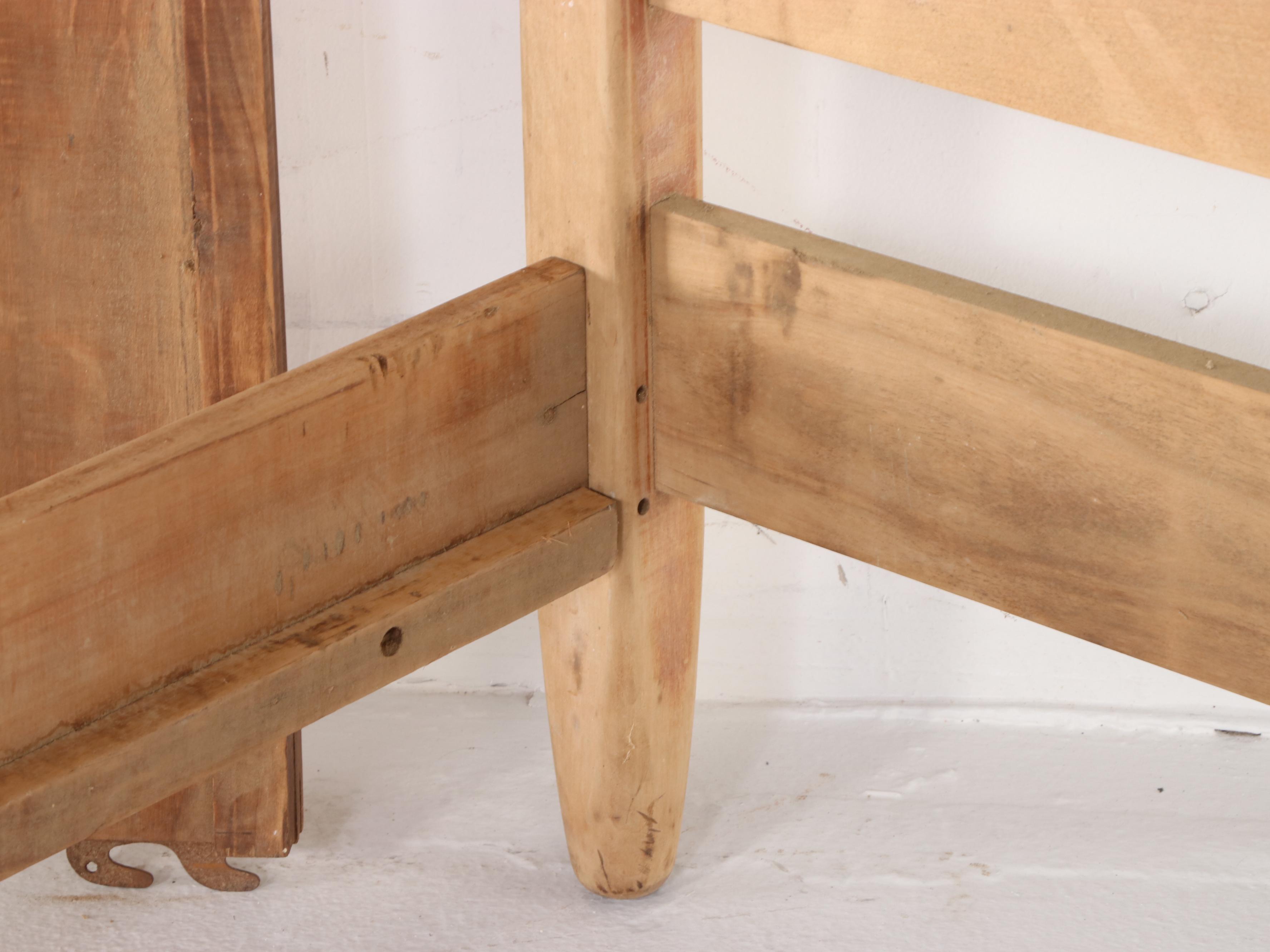 Two Baumritter Early American Style Maple Twin Size Bed Frames, 20th Century