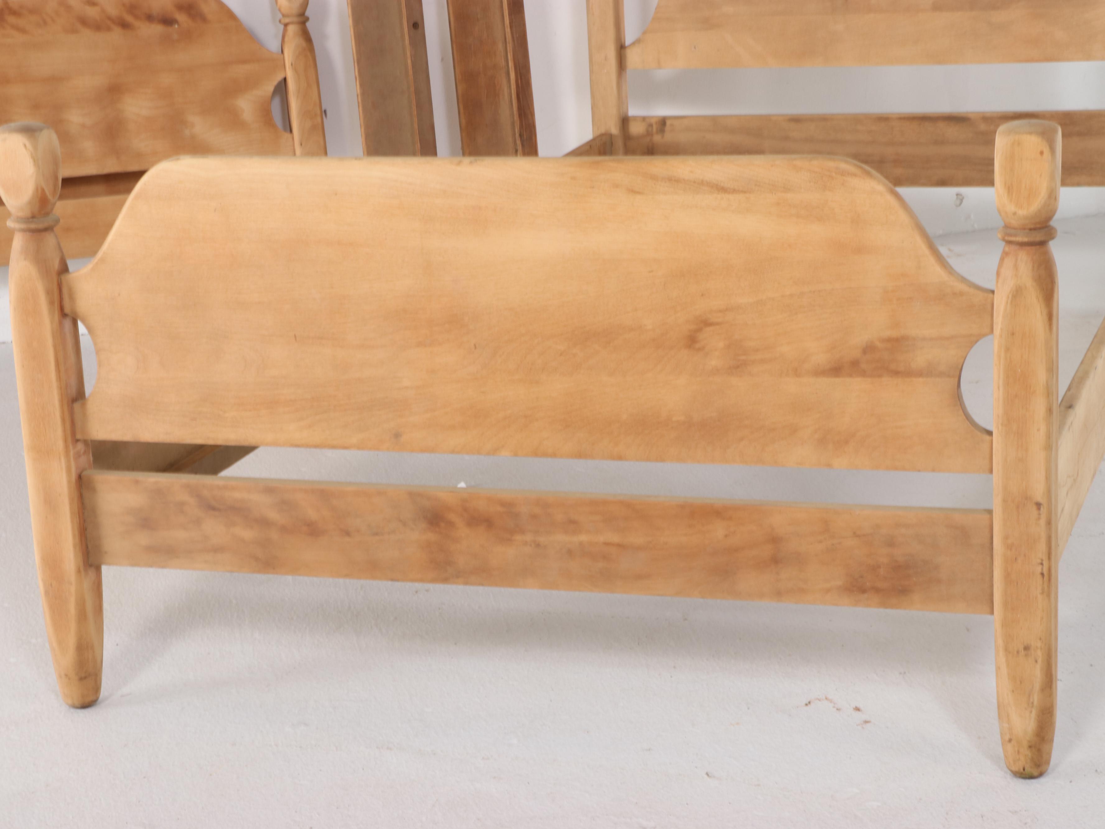 Two Baumritter Early American Style Maple Twin Size Bed Frames, 20th Century