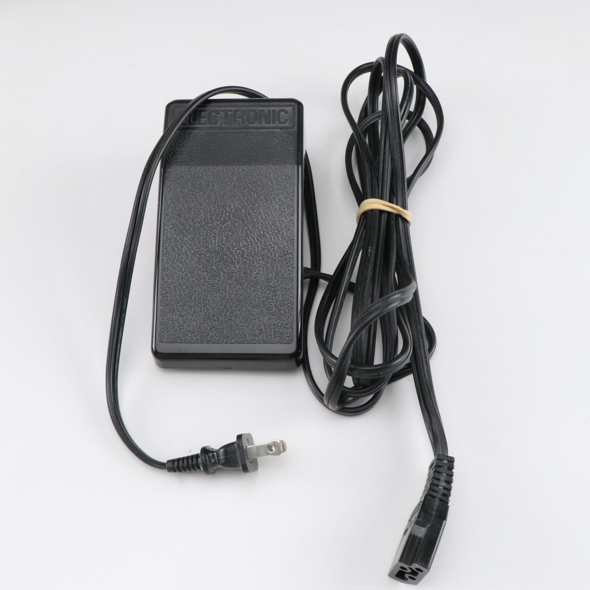 Huskylock 901 Serger Sewing Machine with Accessories and Supplies