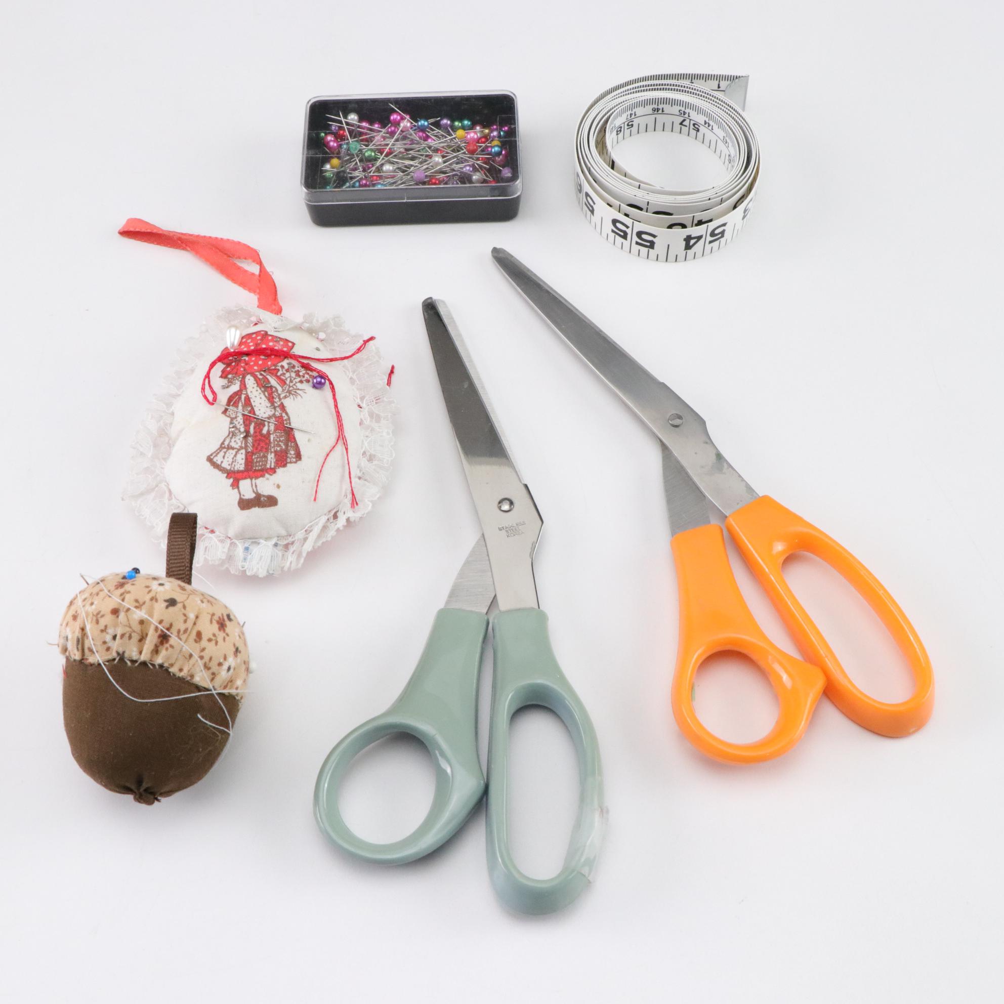 Huskylock 901 Serger Sewing Machine with Accessories and Supplies