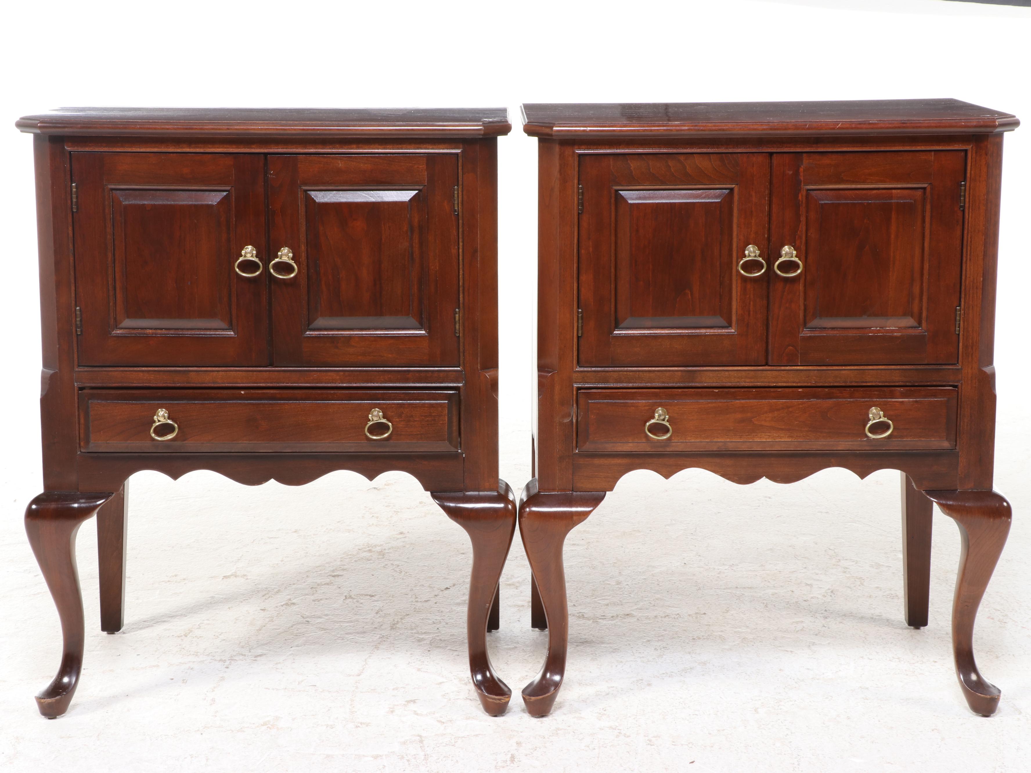 Pair of Pennsylvania House Queen Anne Style Cherry Nightstands