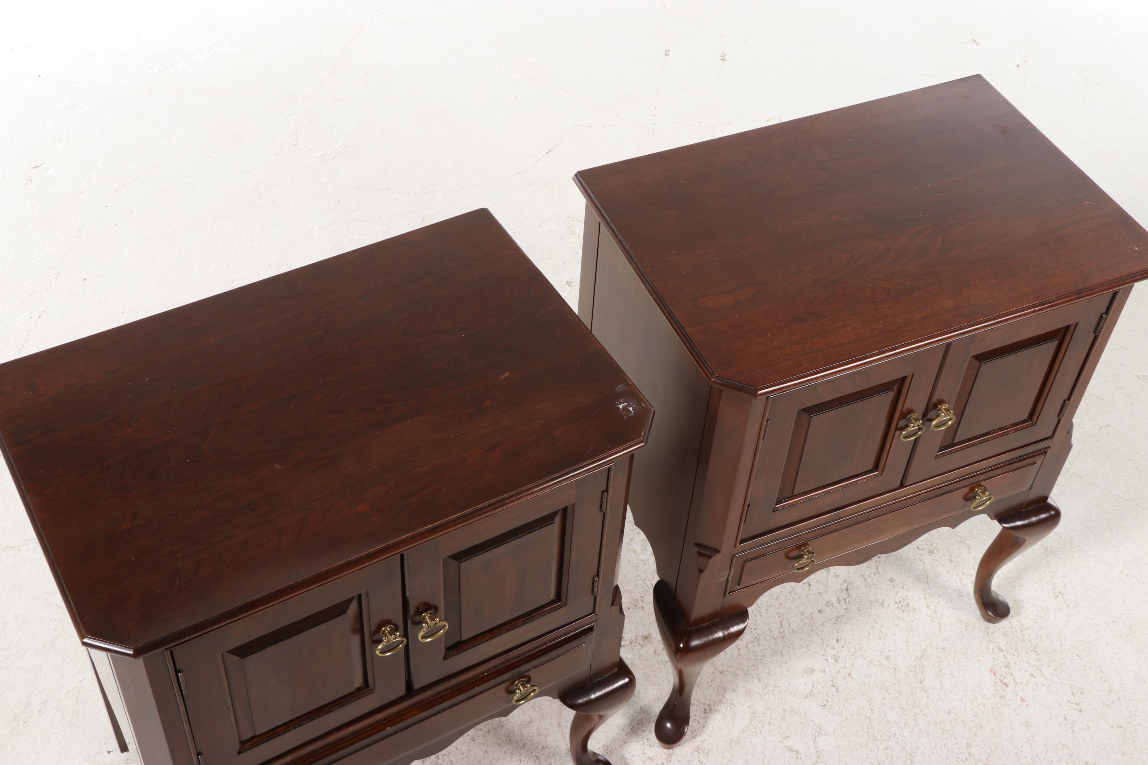 Pair of Pennsylvania House Queen Anne Style Cherry Nightstands