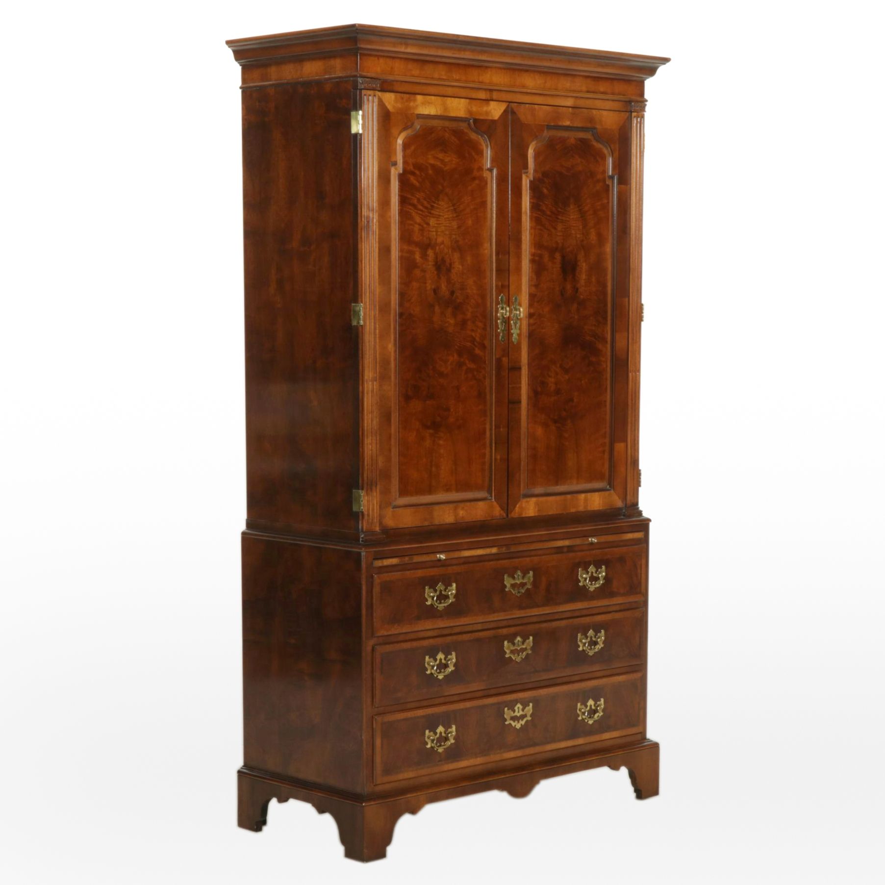 Henredon Georgian Style Flame Mahogany Linen Press, Late 20th Century