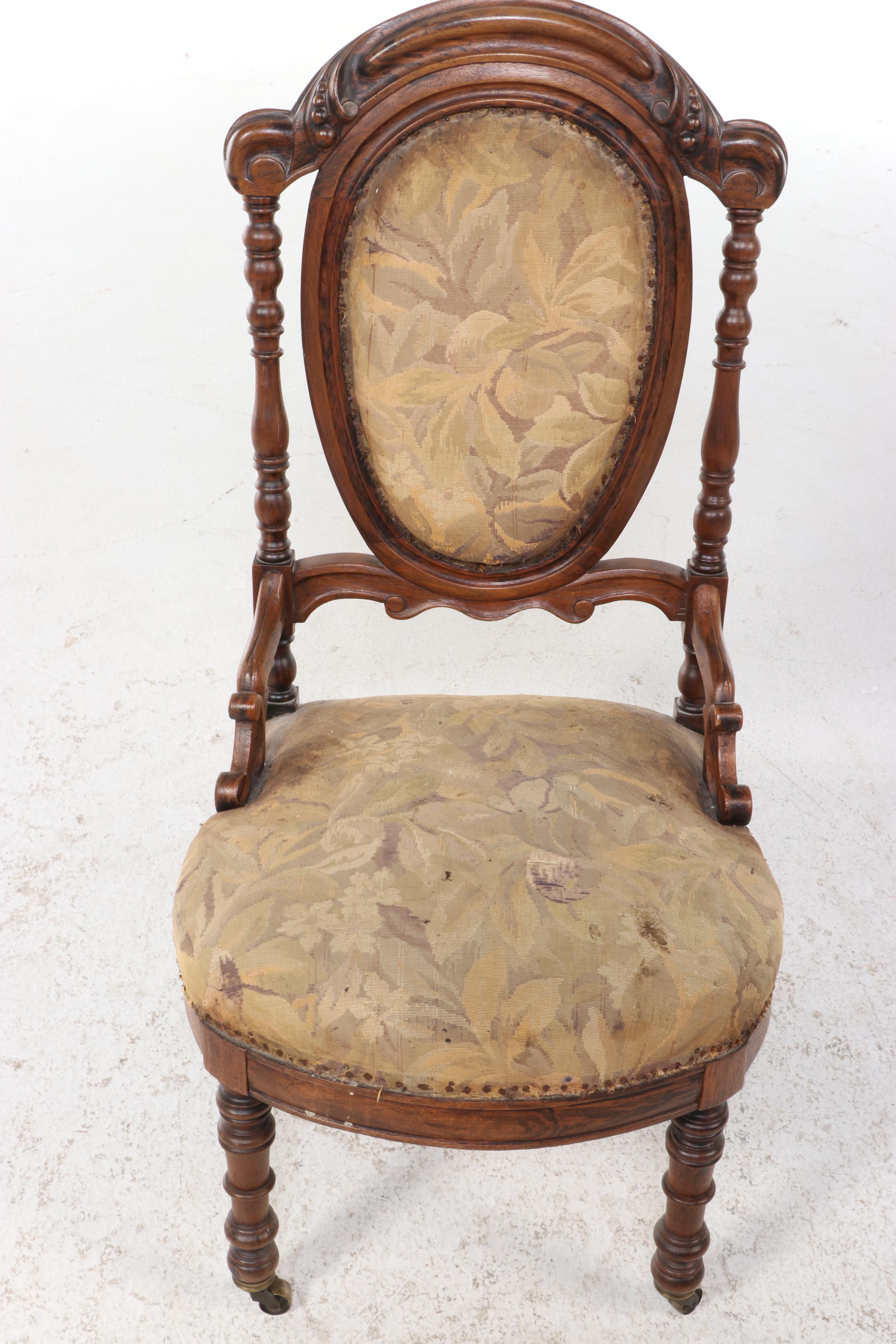 Victorian Rococo Revival Rosewood-Grained Walnut Parlor Chair, Circa 1870