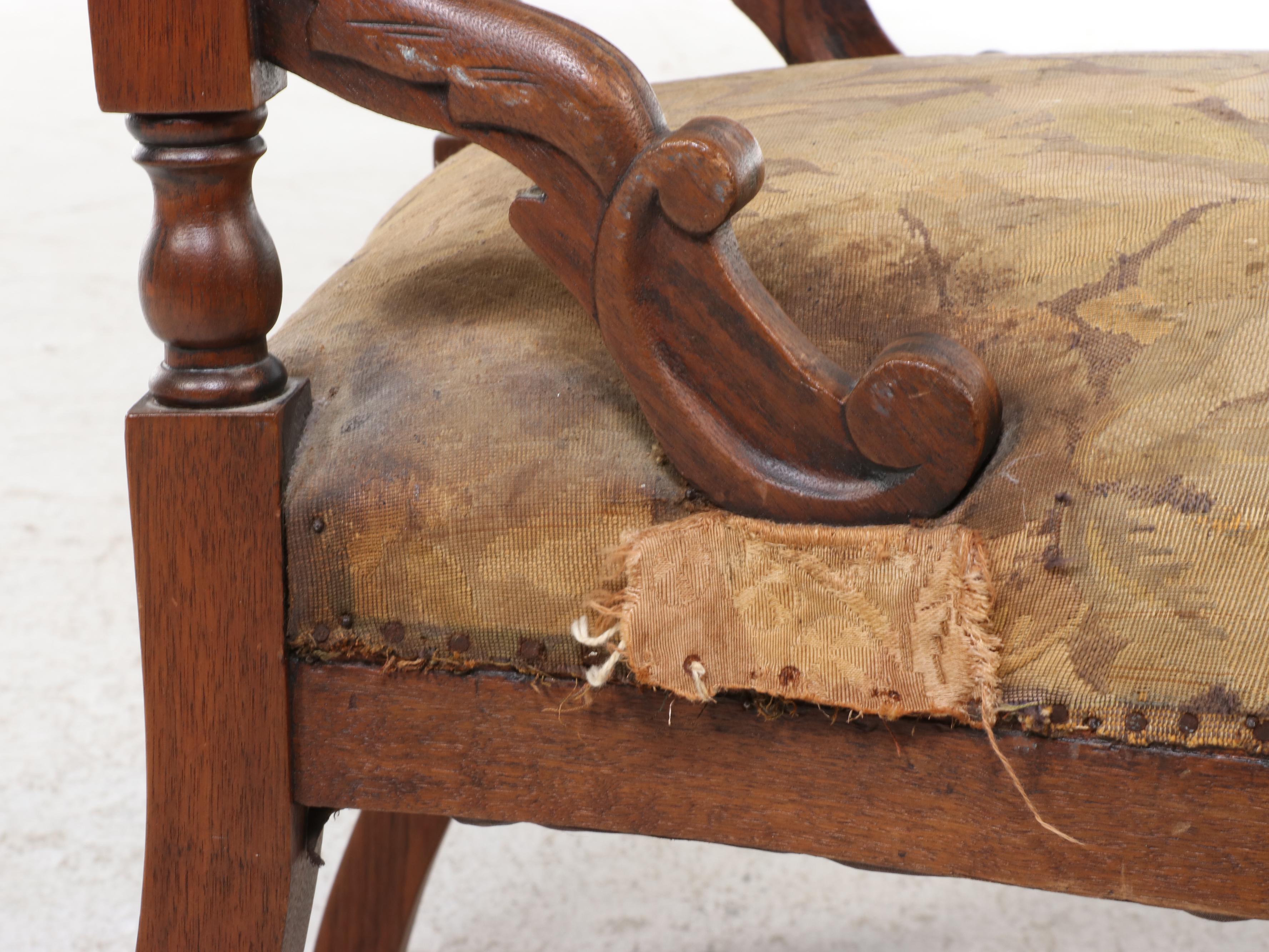 Victorian Rococo Revival Rosewood-Grained Walnut Parlor Chair, Circa 1870