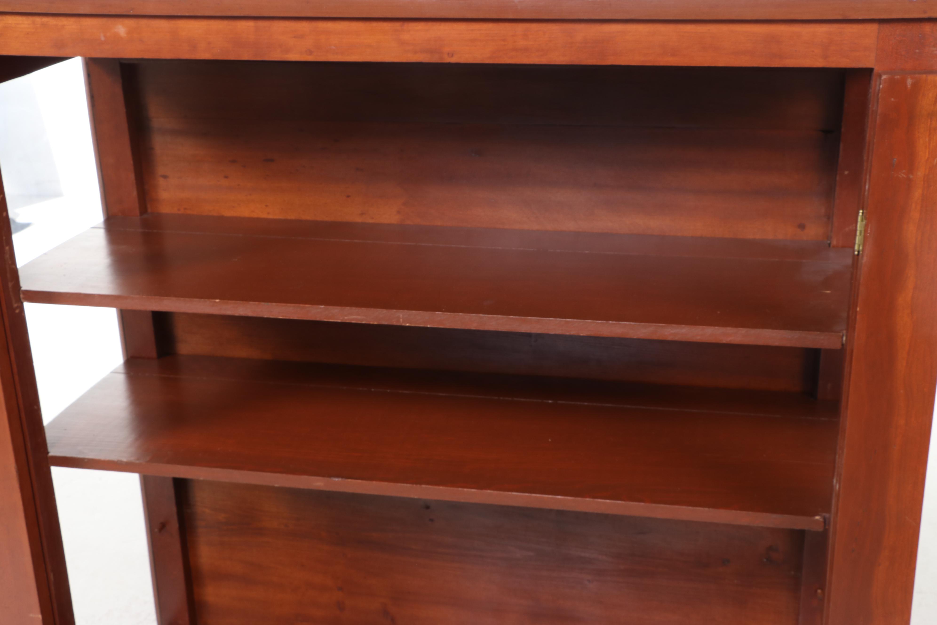 Arts & Crafts Style Mahogany Cabinet Bookcase, Early 20th Century