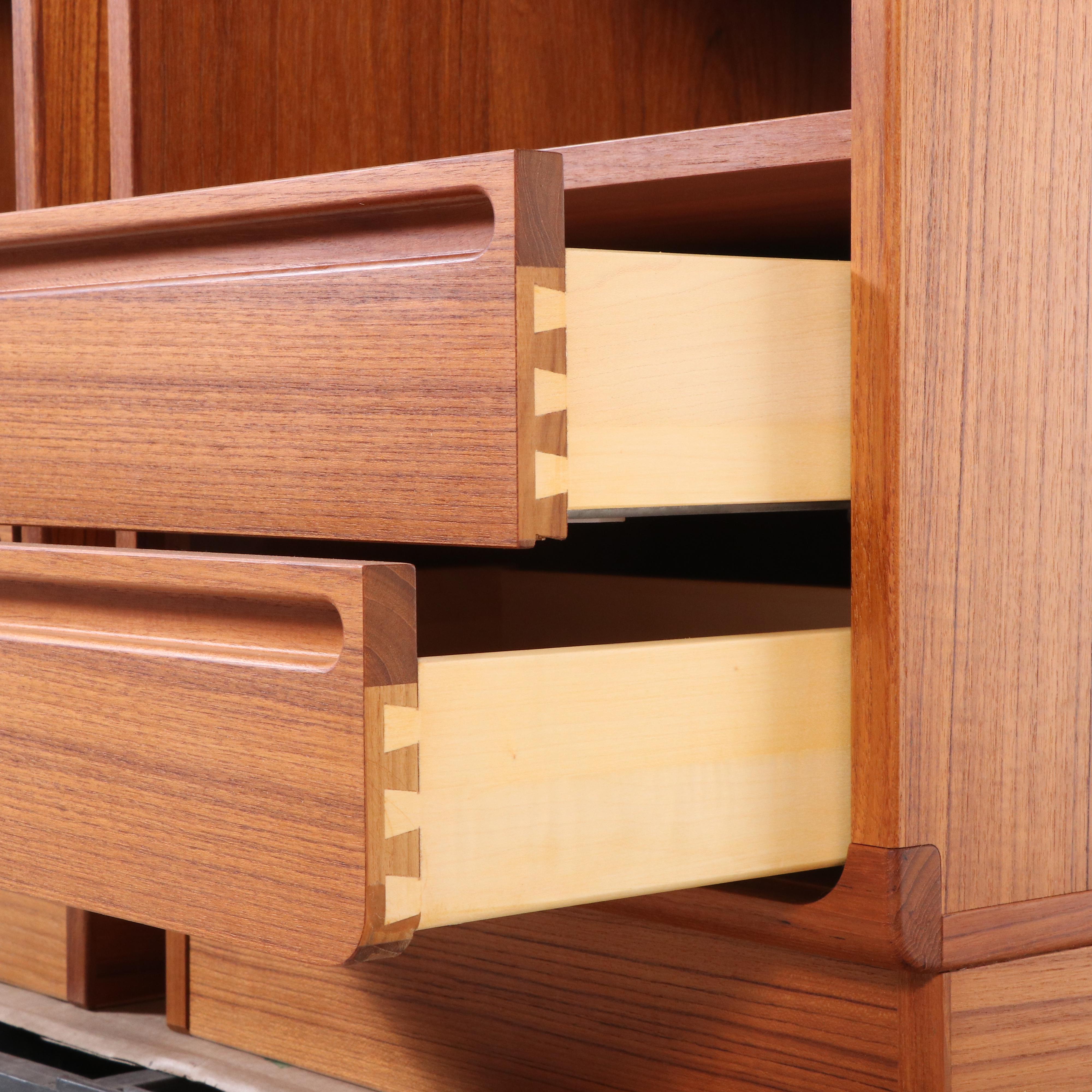 Torring Danish Modern Teak Queen Platform Bed Frame with Nightstands