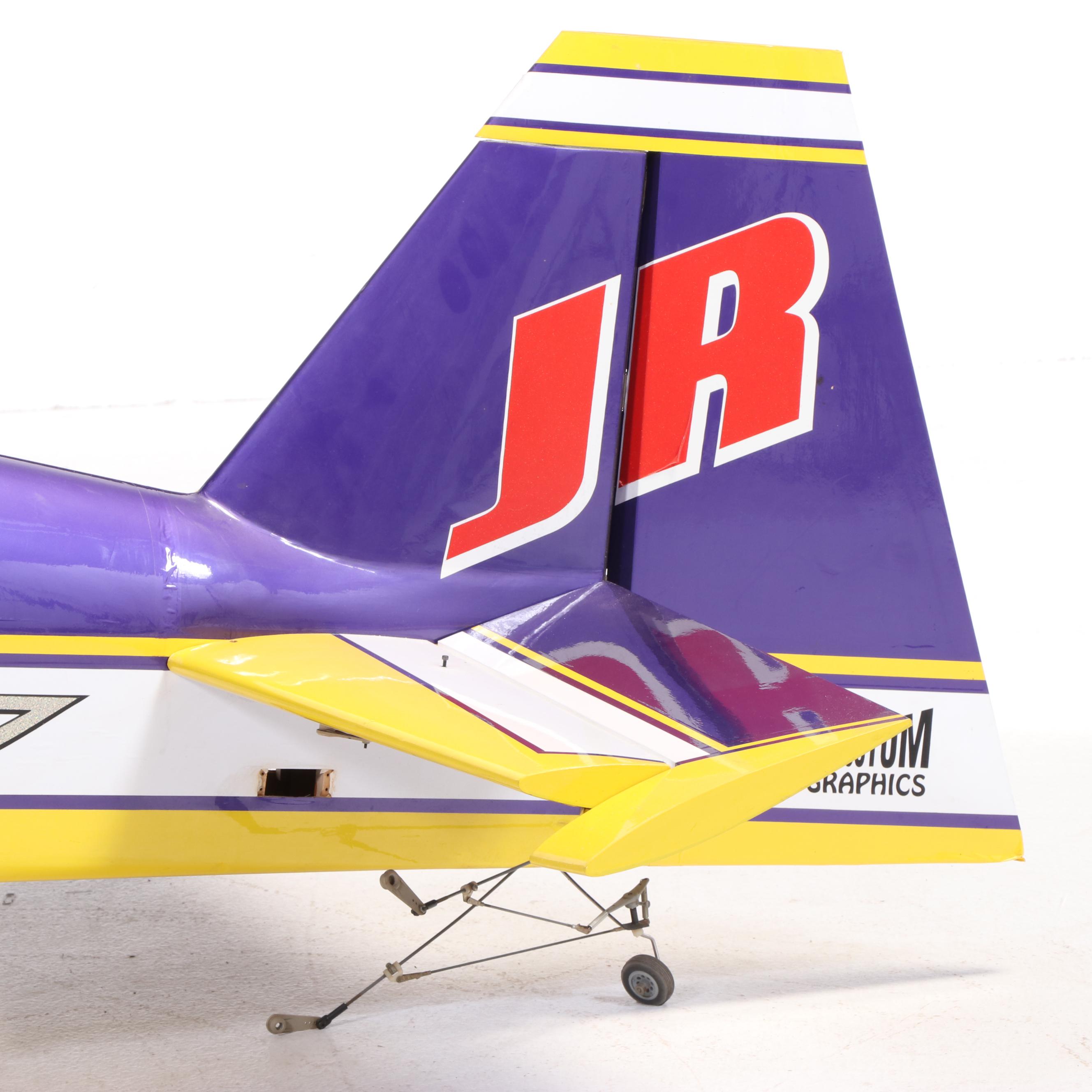 Carden Aircraft "Giles 300" Model RC Airplane with Desert Aircraft DA150 Engine