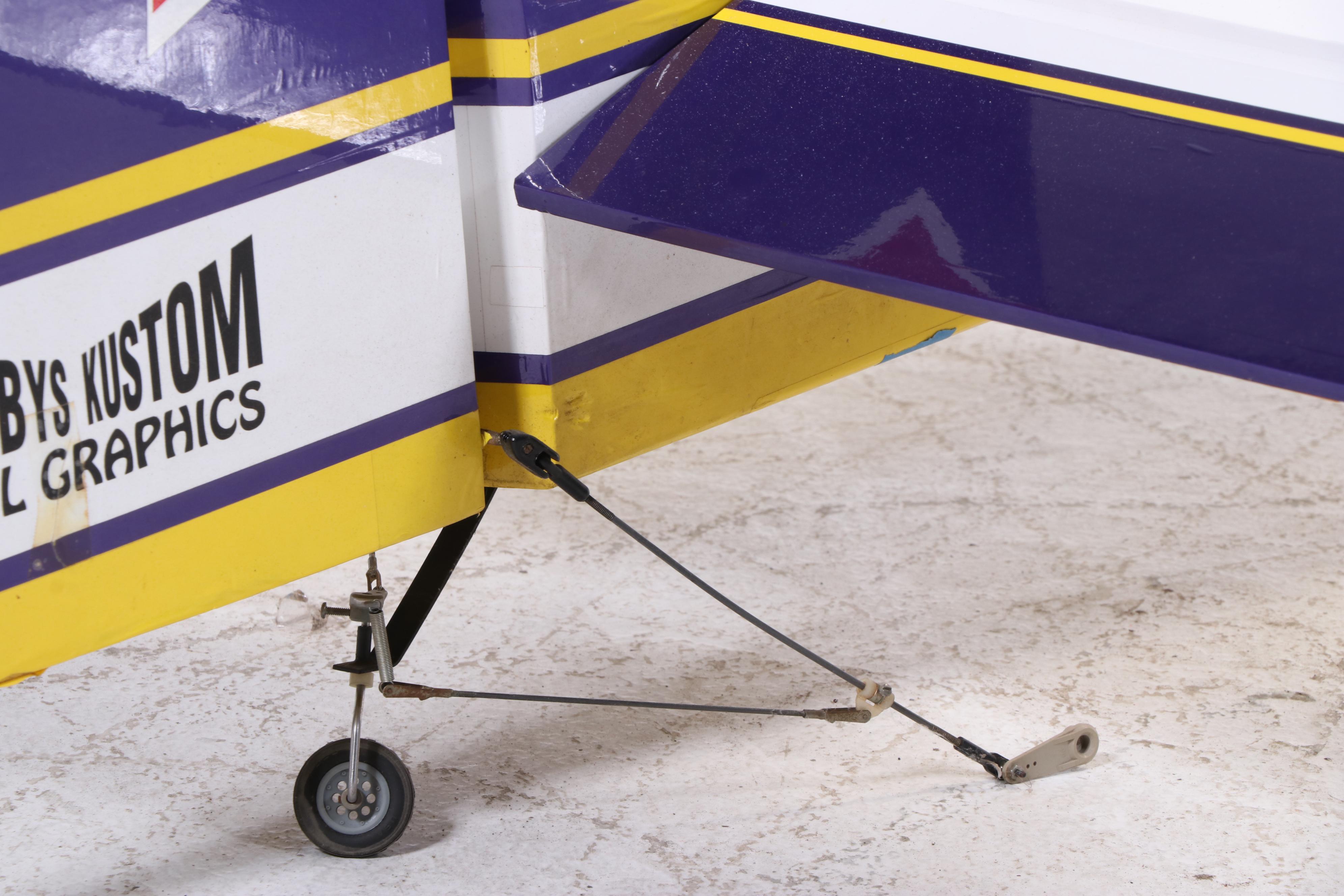 Carden Aircraft "Giles 300" Model RC Airplane with Desert Aircraft DA150 Engine