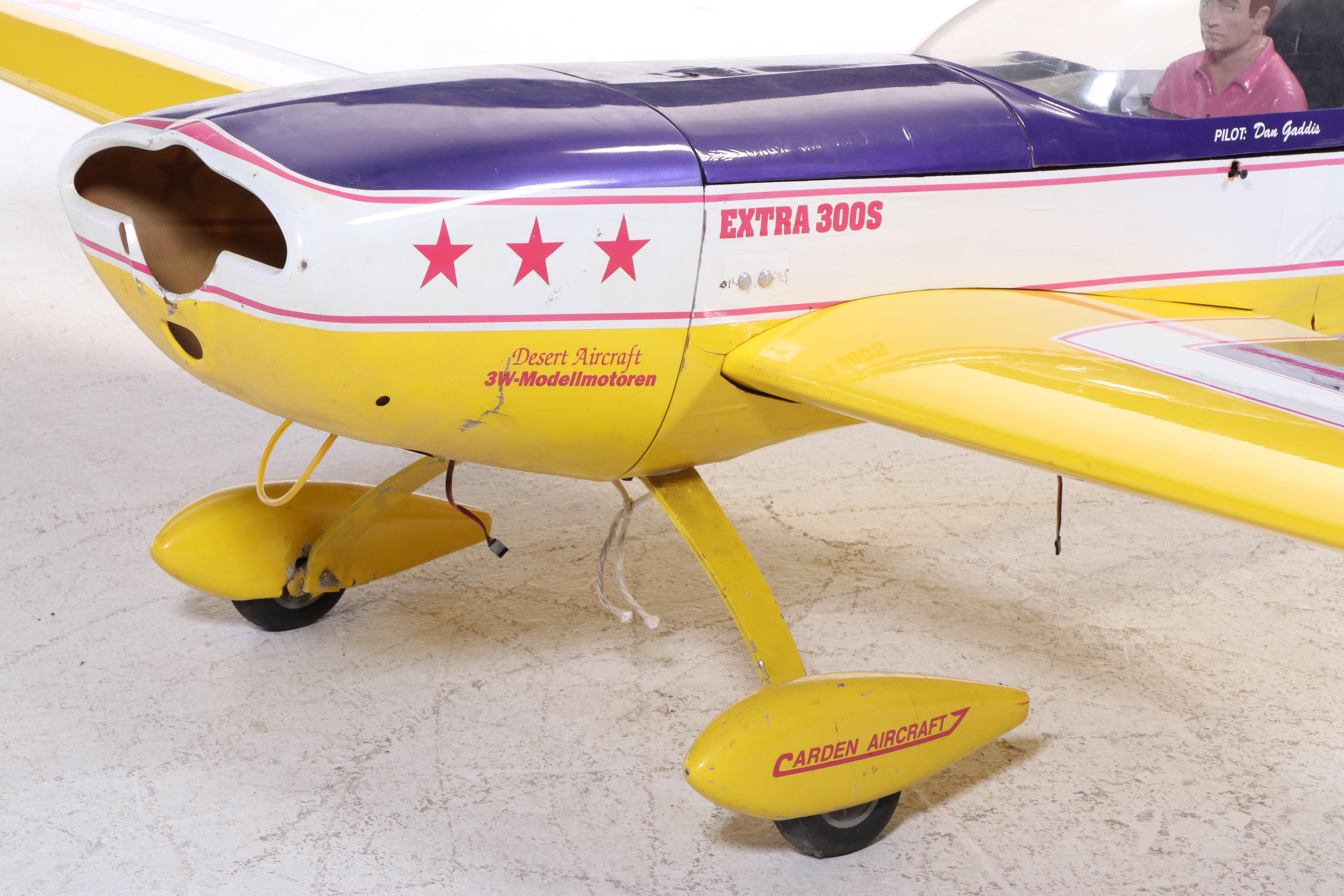 Carden Aircraft Scale Model "Extra 300S" Remote Control Model Airplane