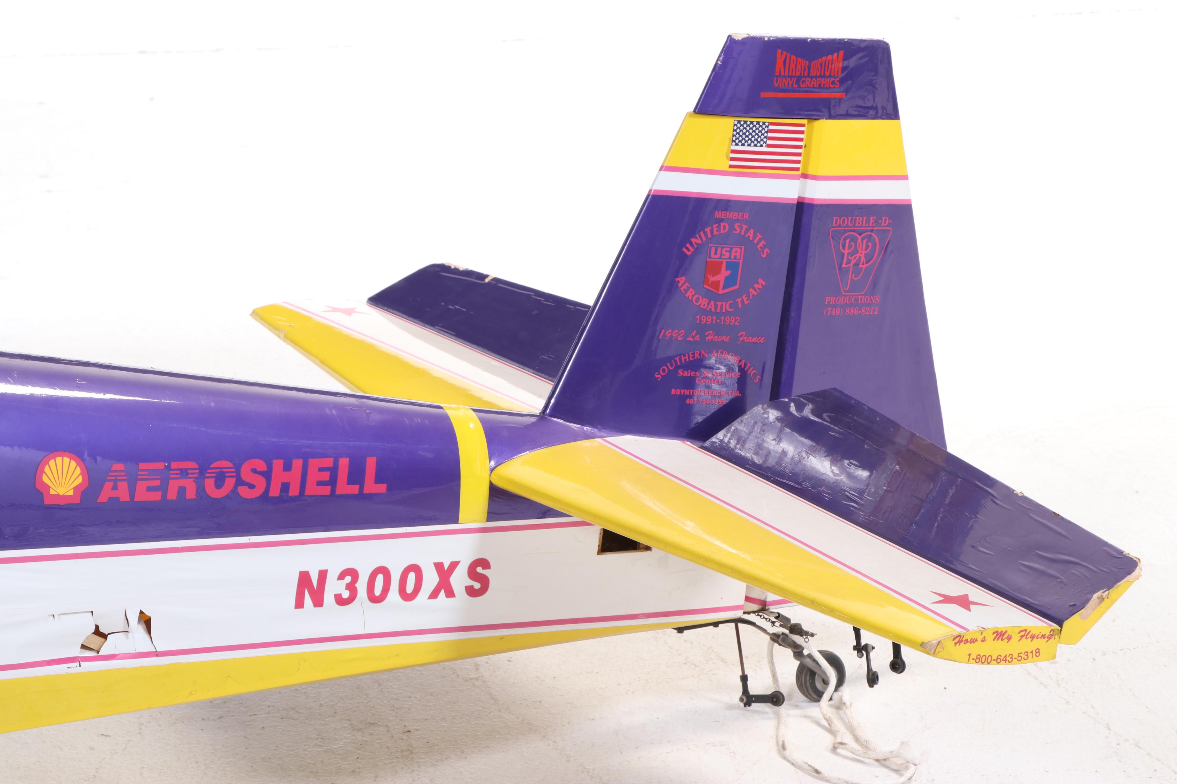 Carden Aircraft Scale Model "Extra 300S" Remote Control Model Airplane