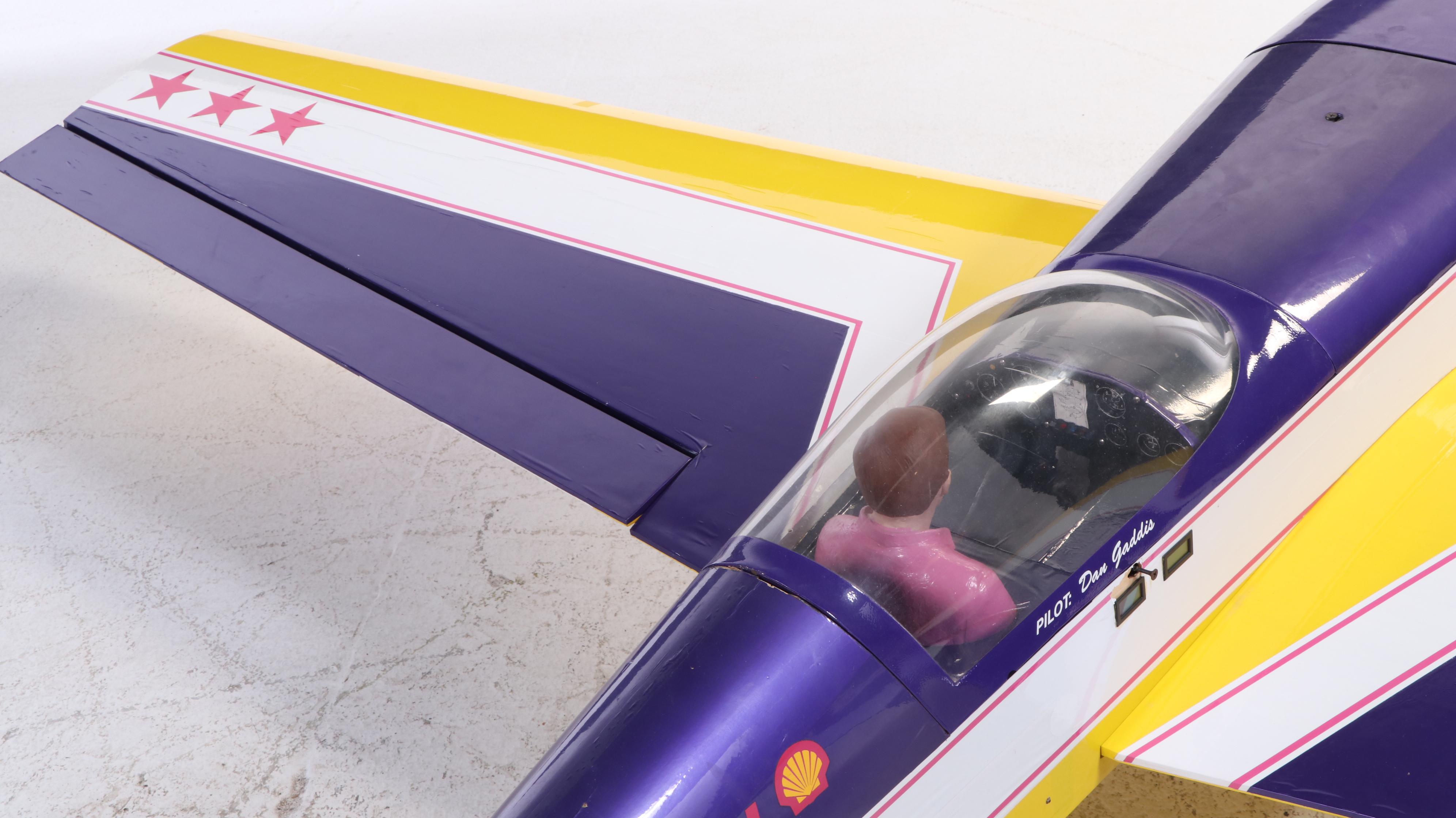 Carden Aircraft Scale Model "Extra 300S" Remote Control Model Airplane