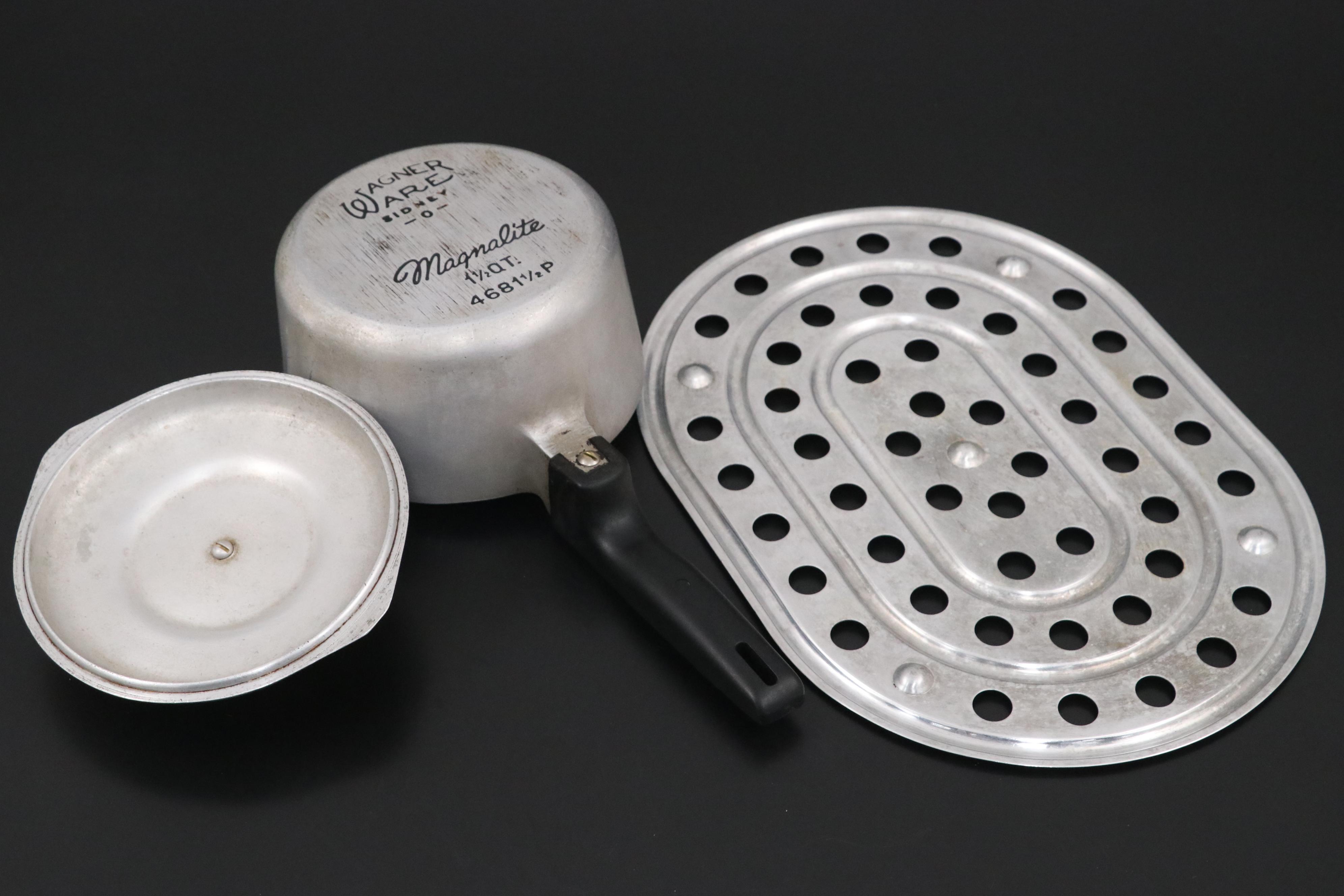 Wagner Ware Magnalite Aluminum Roaster/Dutch Oven with 1½ Qt. Saucepan