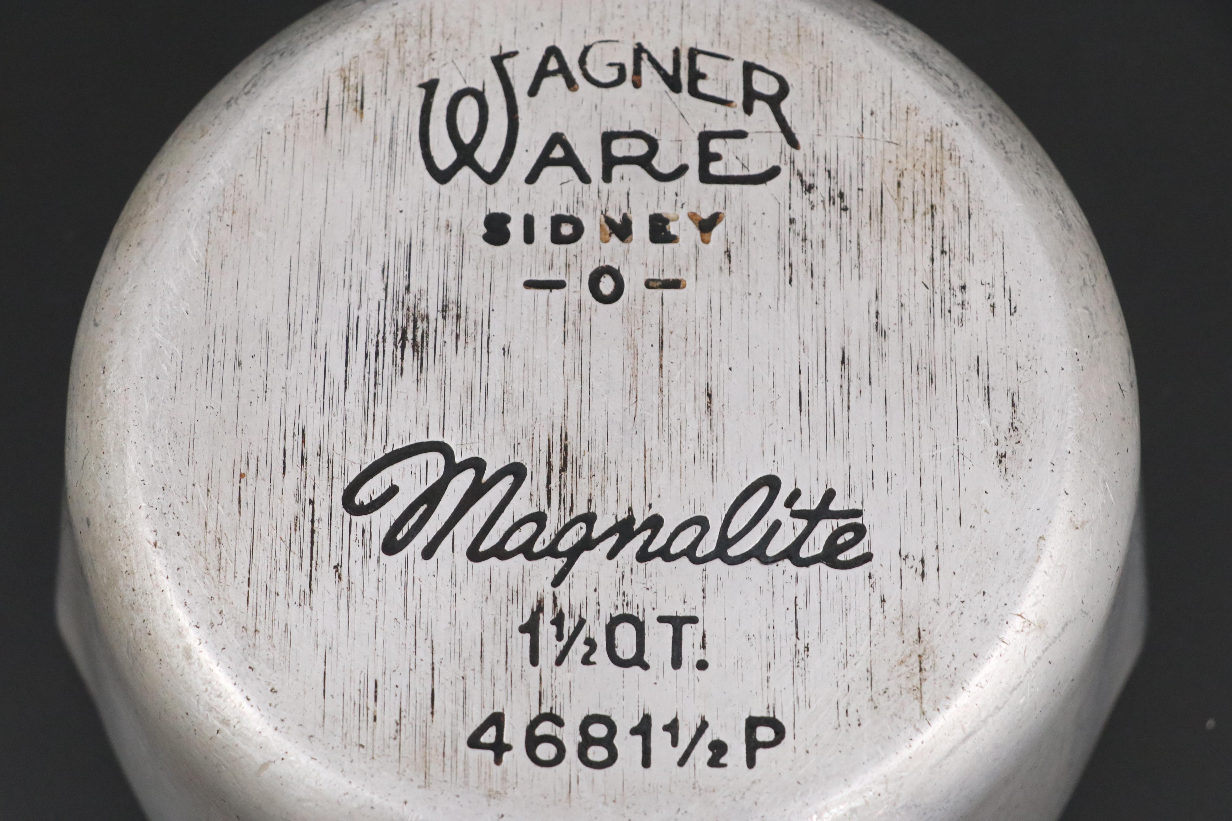 Wagner Ware Magnalite Aluminum Roaster/Dutch Oven with 1½ Qt. Saucepan