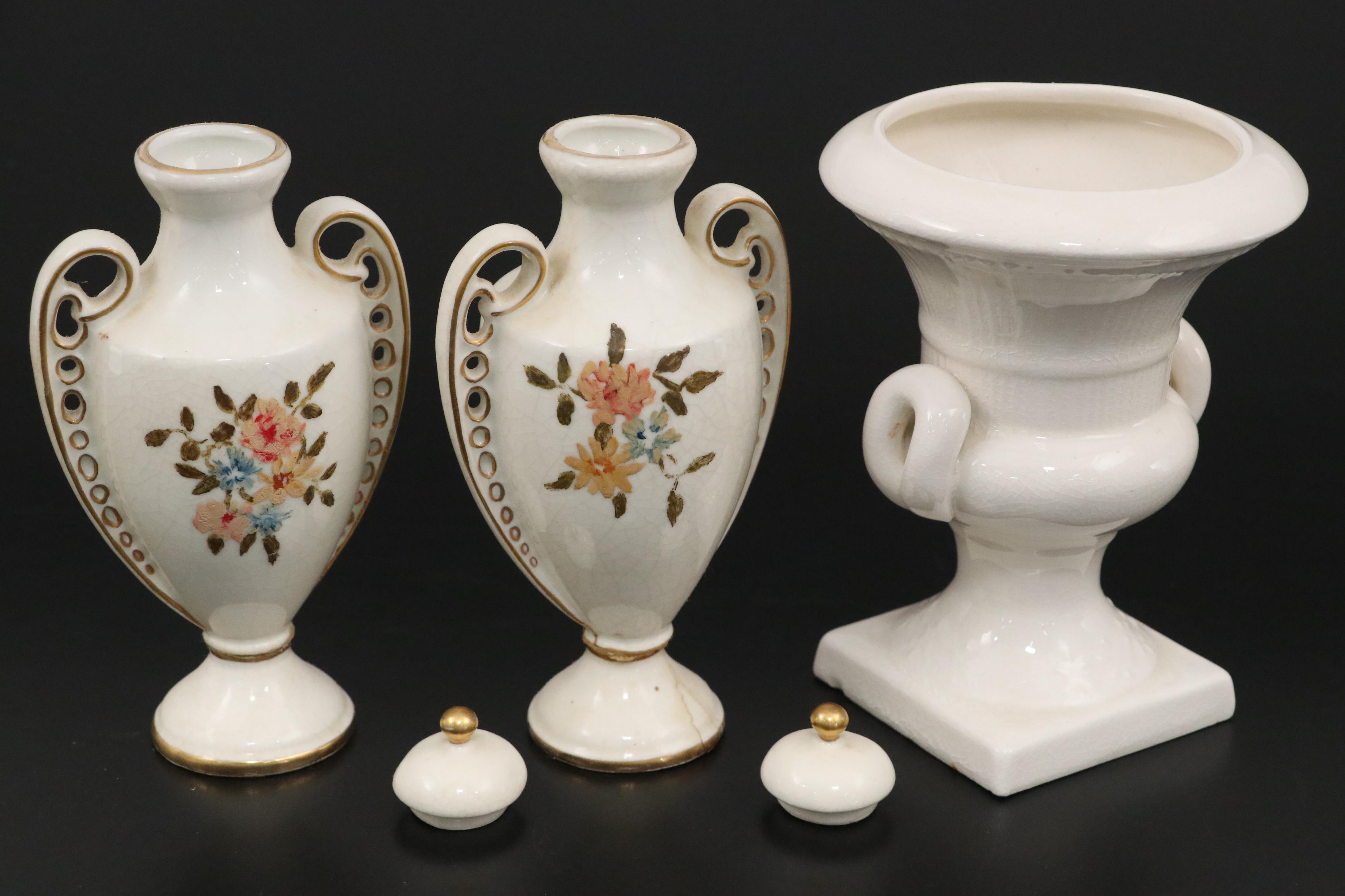 Blue Mountain Pottery Fawn Figurine with Other Decor