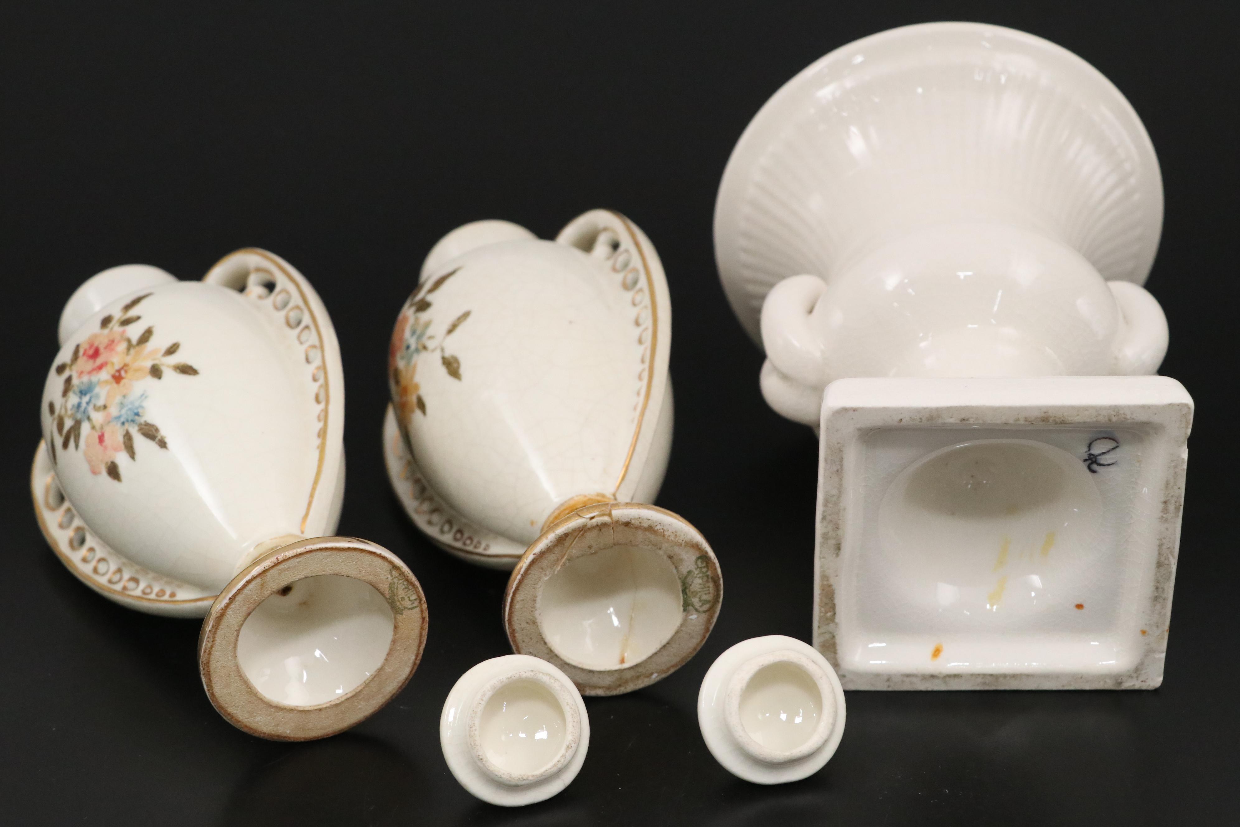 Blue Mountain Pottery Fawn Figurine with Other Decor