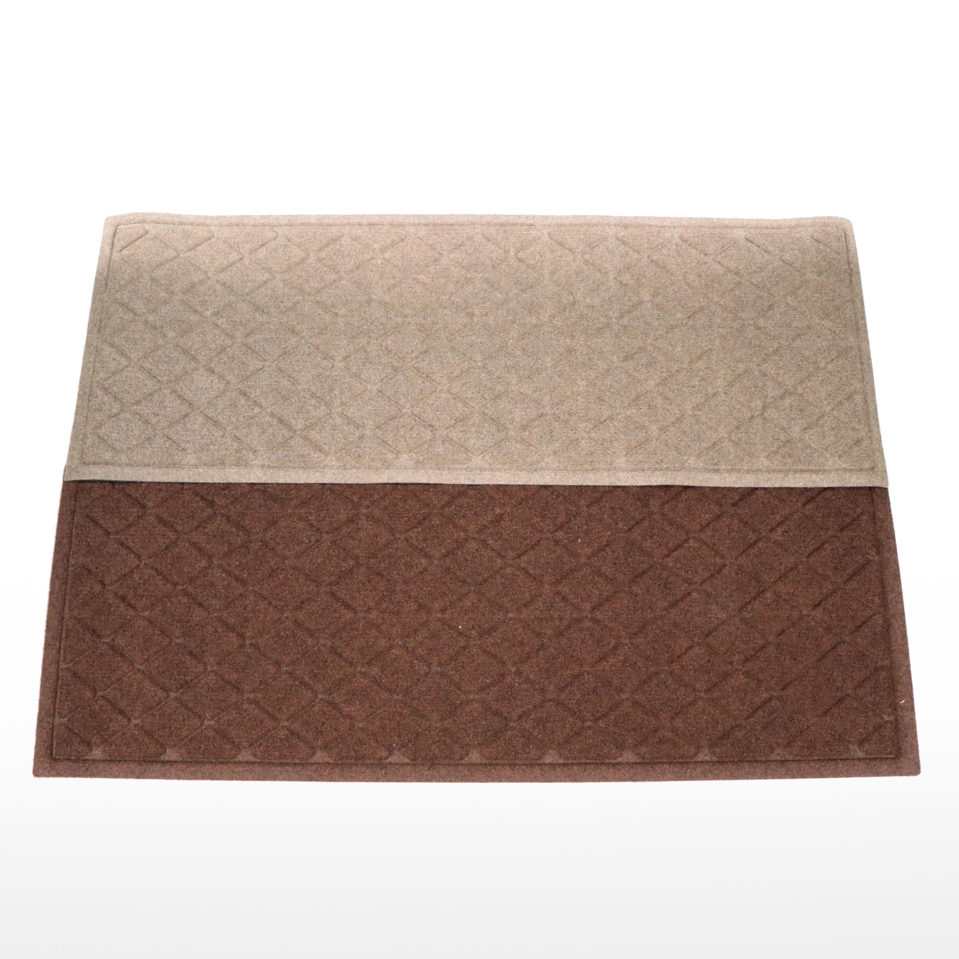 Pair of Machine Made Quilted Water Absorbing Door Mats
