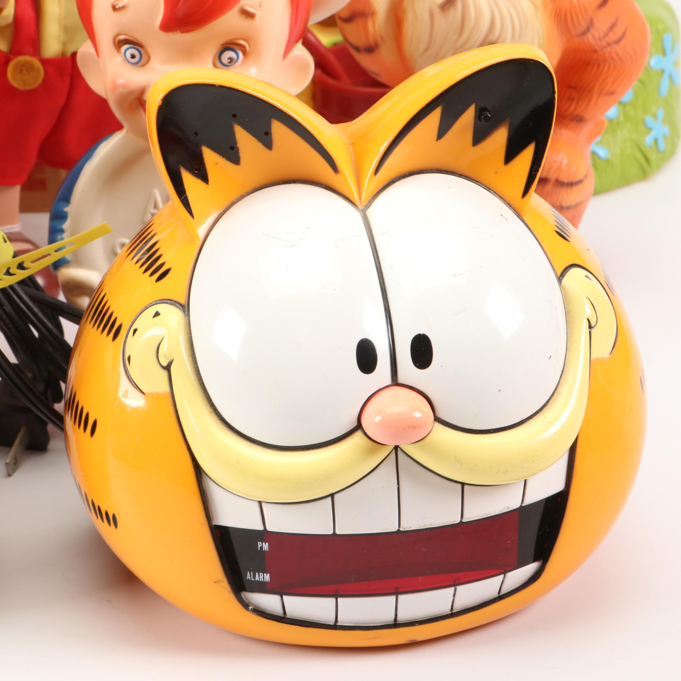 Kraft Mac N Cheese Transistor Radio, Mr Potato Head, and More Collectibles