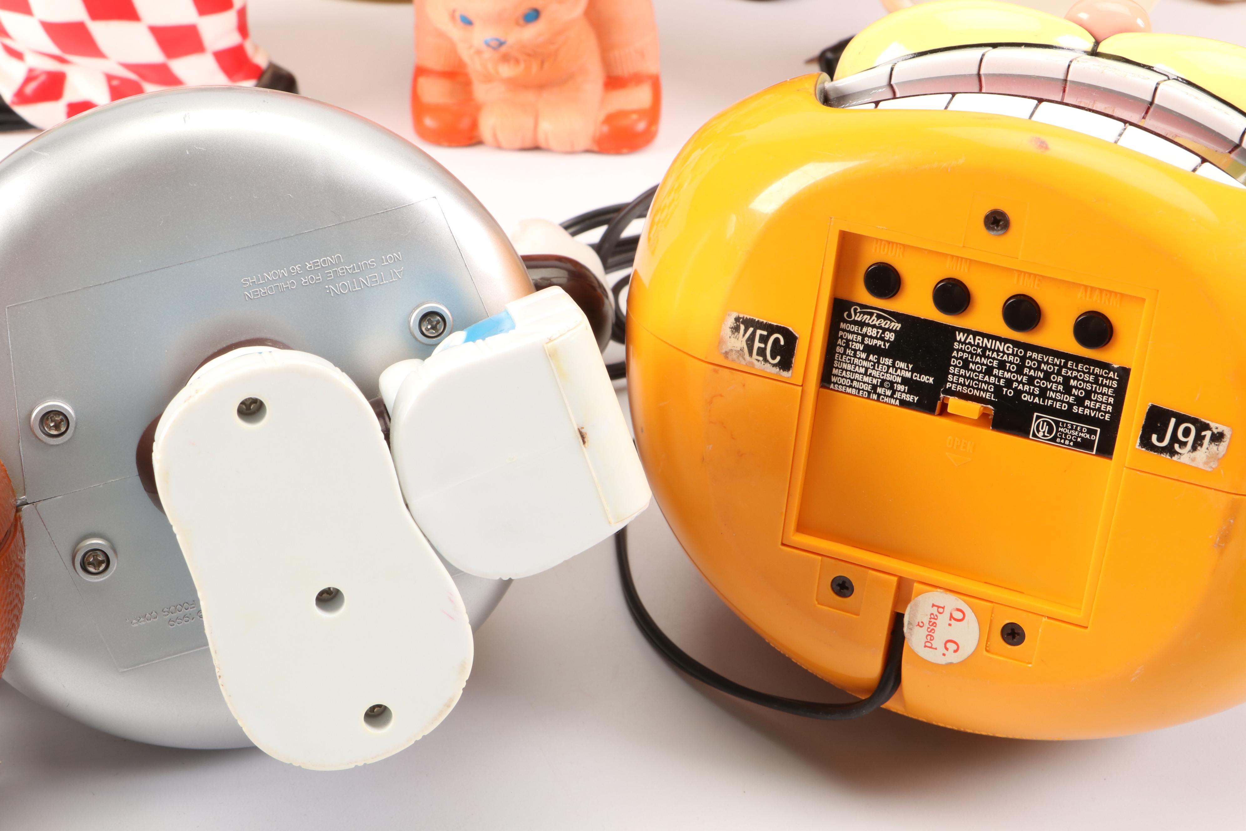 Kraft Mac N Cheese Transistor Radio, Mr Potato Head, and More Collectibles
