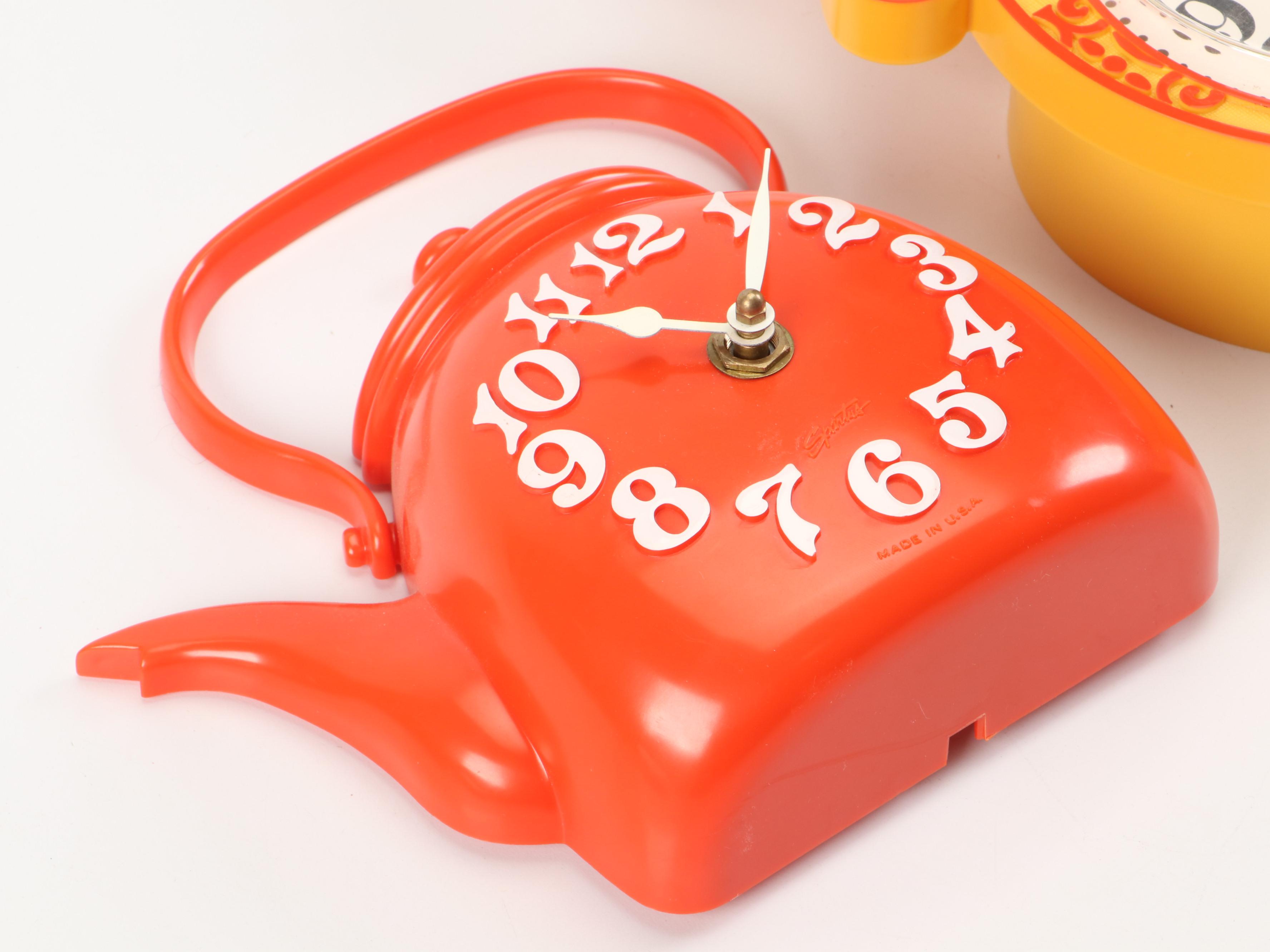 Spartus Molded Plastic Chicken and Teapot Wall Clocks, Mid to Late 20th C.