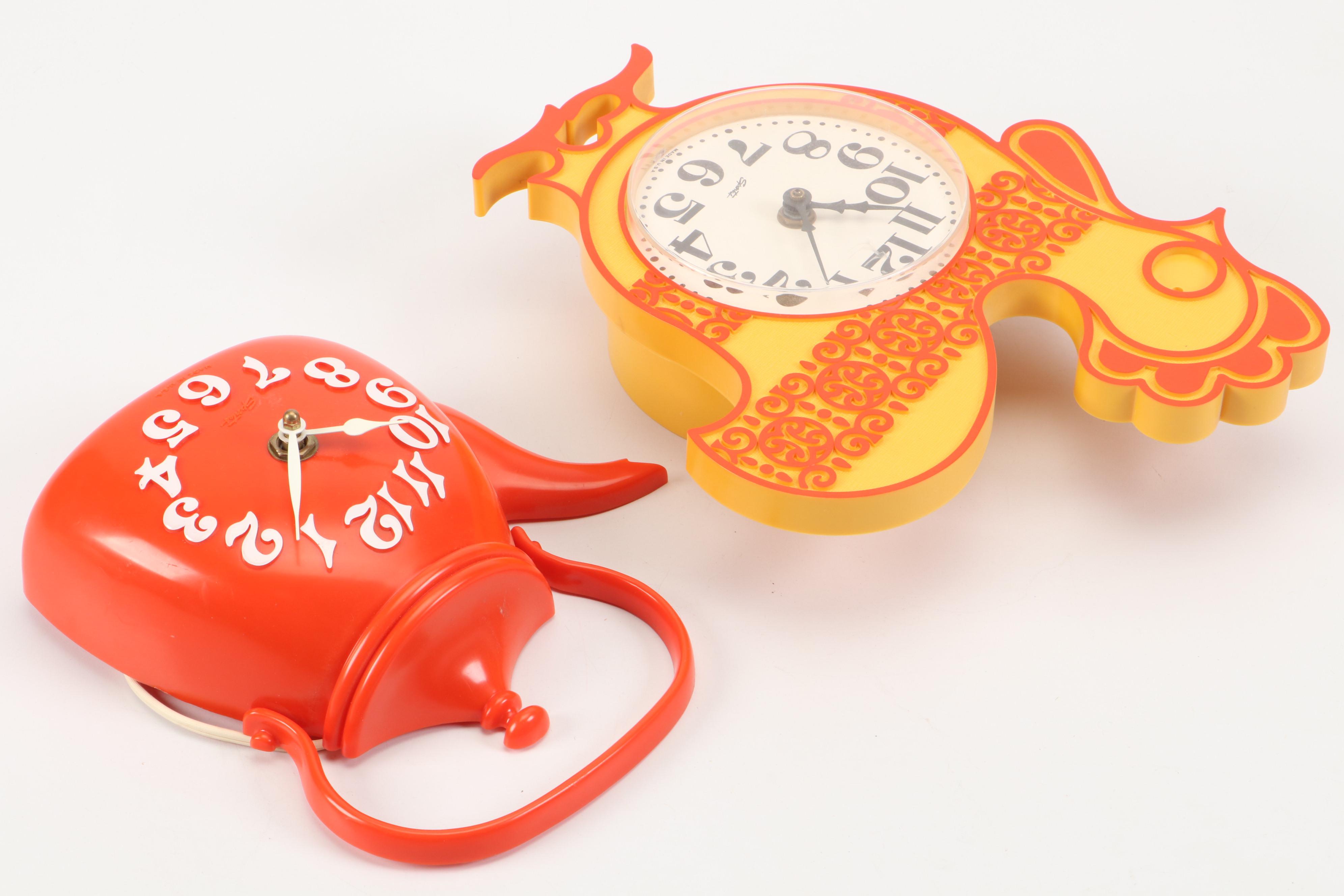 Spartus Molded Plastic Chicken and Teapot Wall Clocks, Mid to Late 20th C.