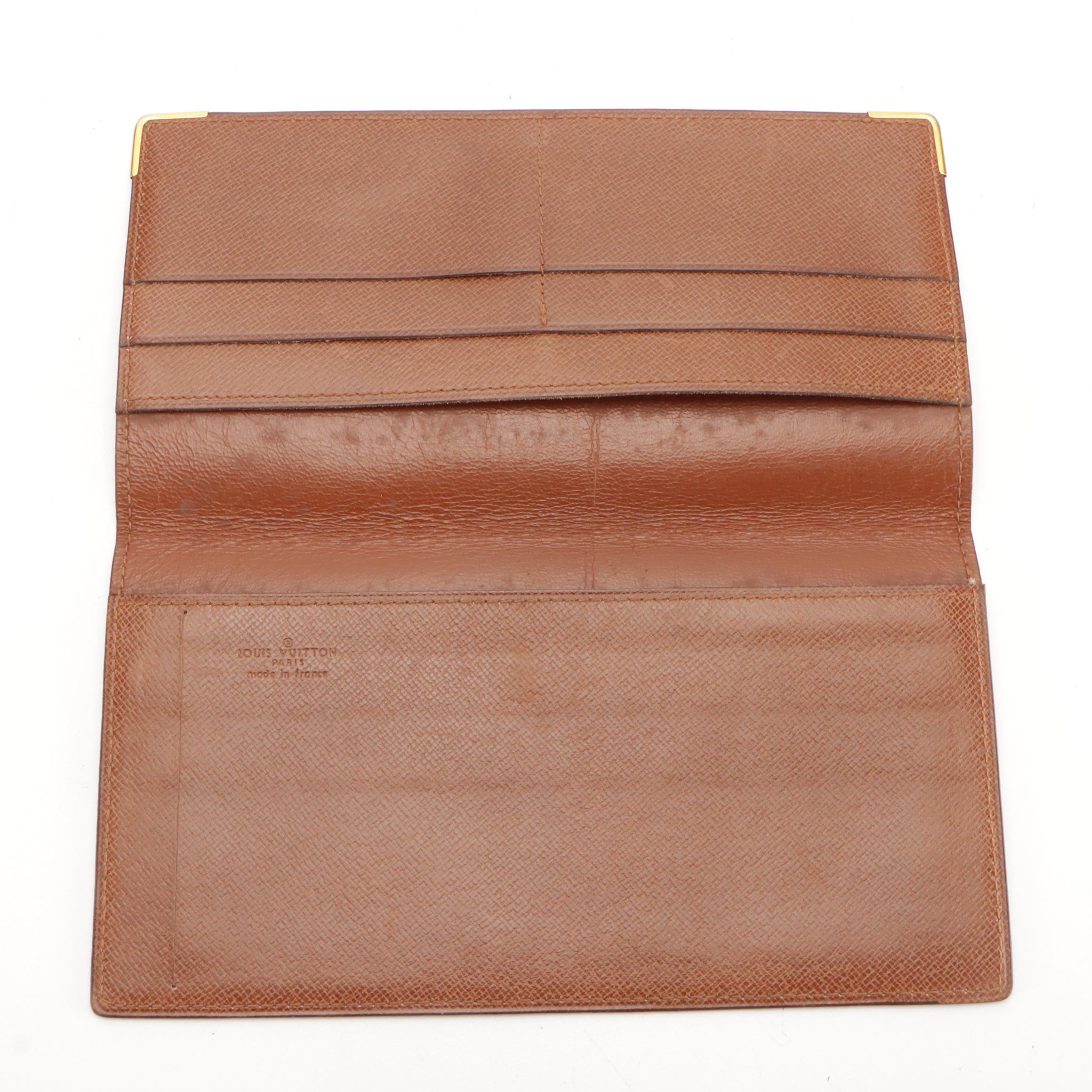 Louis Vuitton Checkbook Wallet in Monogram Canvas