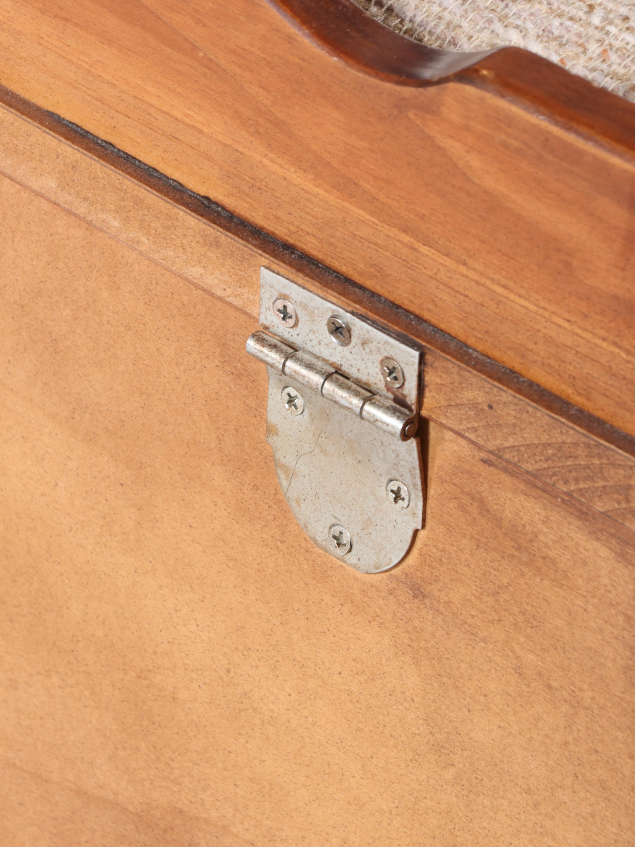 Lane "Aroma-Tite" Pine and Cedar Chest/Bench, Late 20th Century