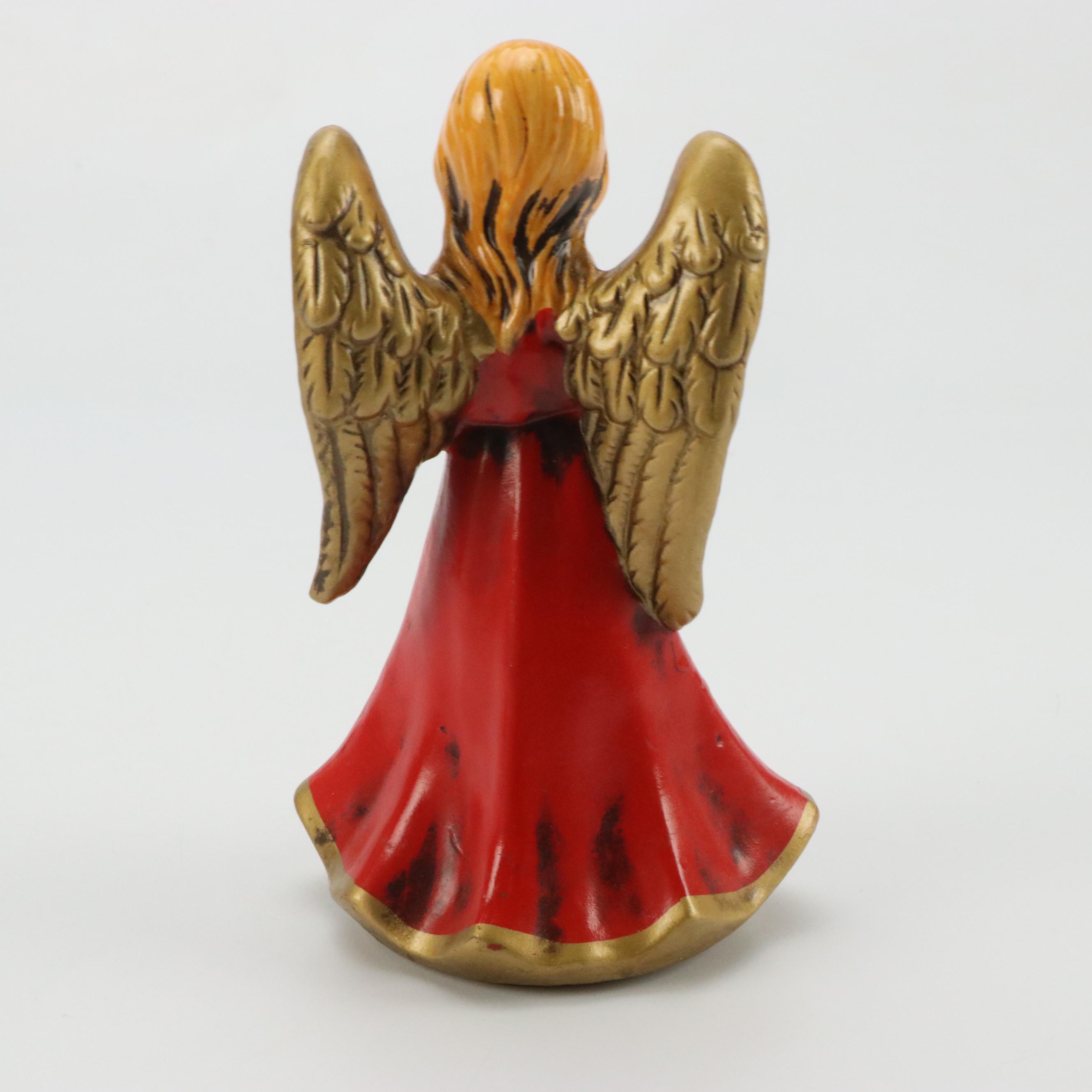 Department 56 Snowy Hills Hospital, Santa Comes to Town and Other Table Décor