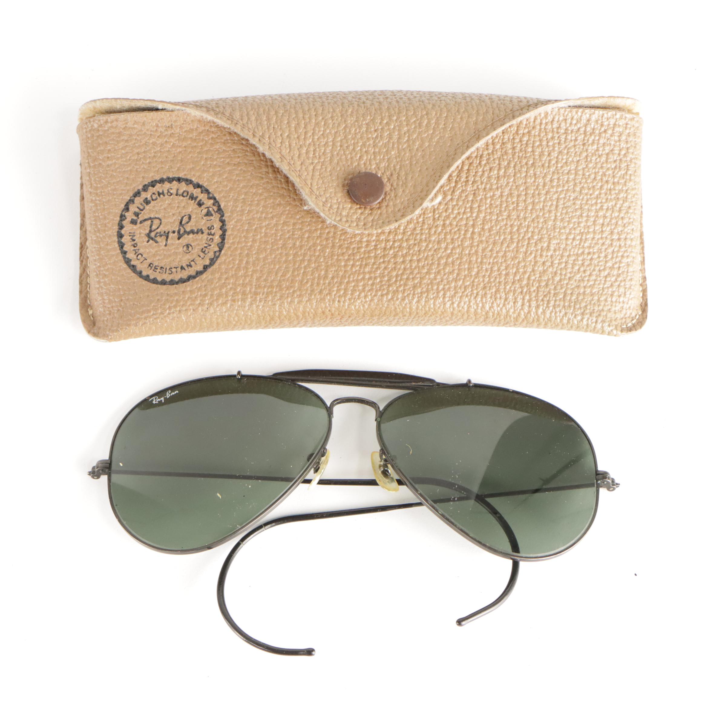 Ray-Ban Vintage Polished Black Outdoorsman Aviator Sunglasses in Case