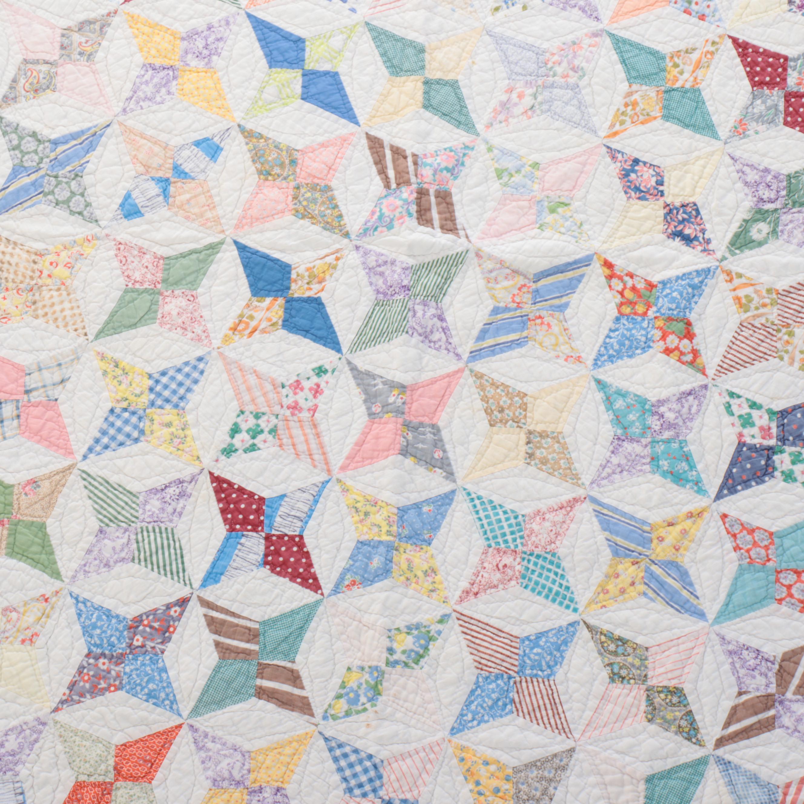 Handmade "Friendship Star" Patterned Cotton Quilt with Scalloped Edge