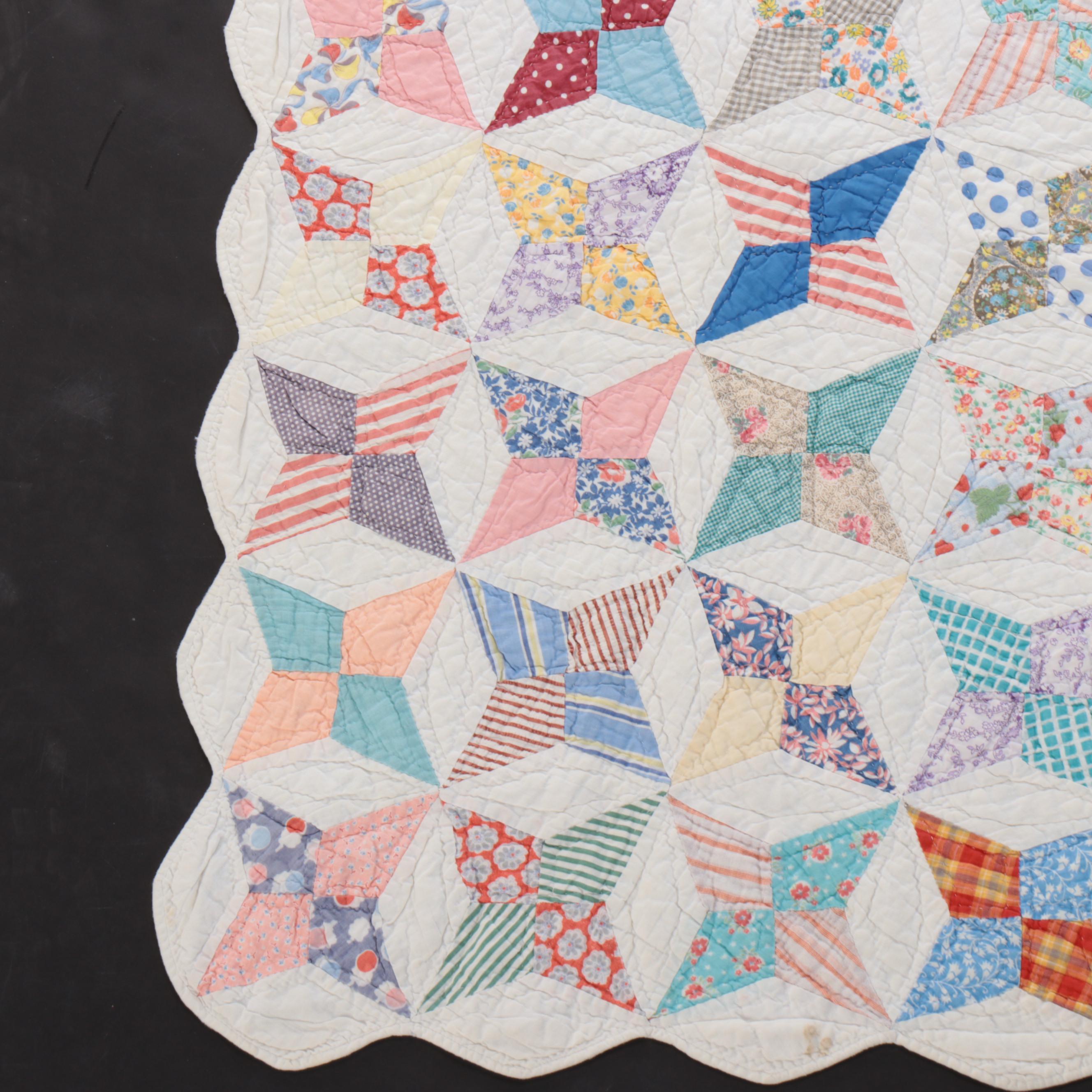 Handmade "Friendship Star" Patterned Cotton Quilt with Scalloped Edge