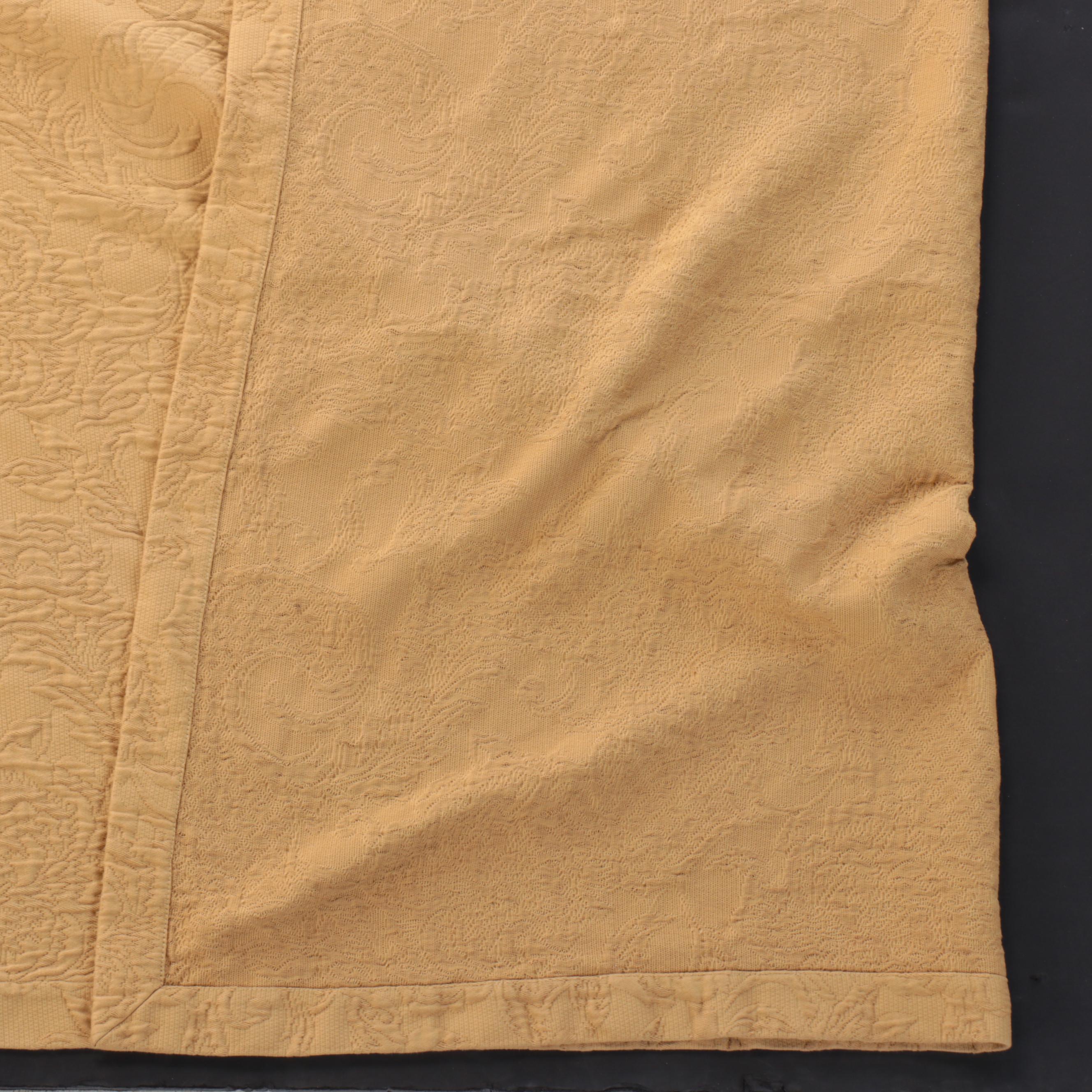 Ralph Lauren Full/Queen Size Comforter and Frontgate King Size Cotton Quilt